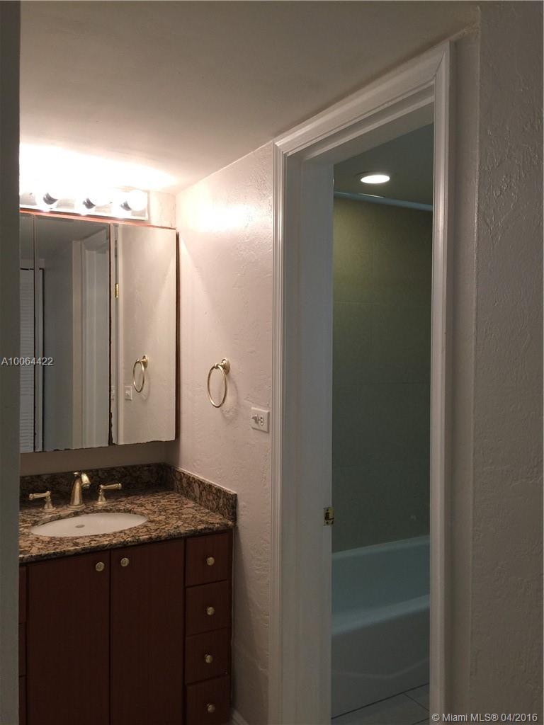 Monterey Gardens Of Pinec - Residential Lease