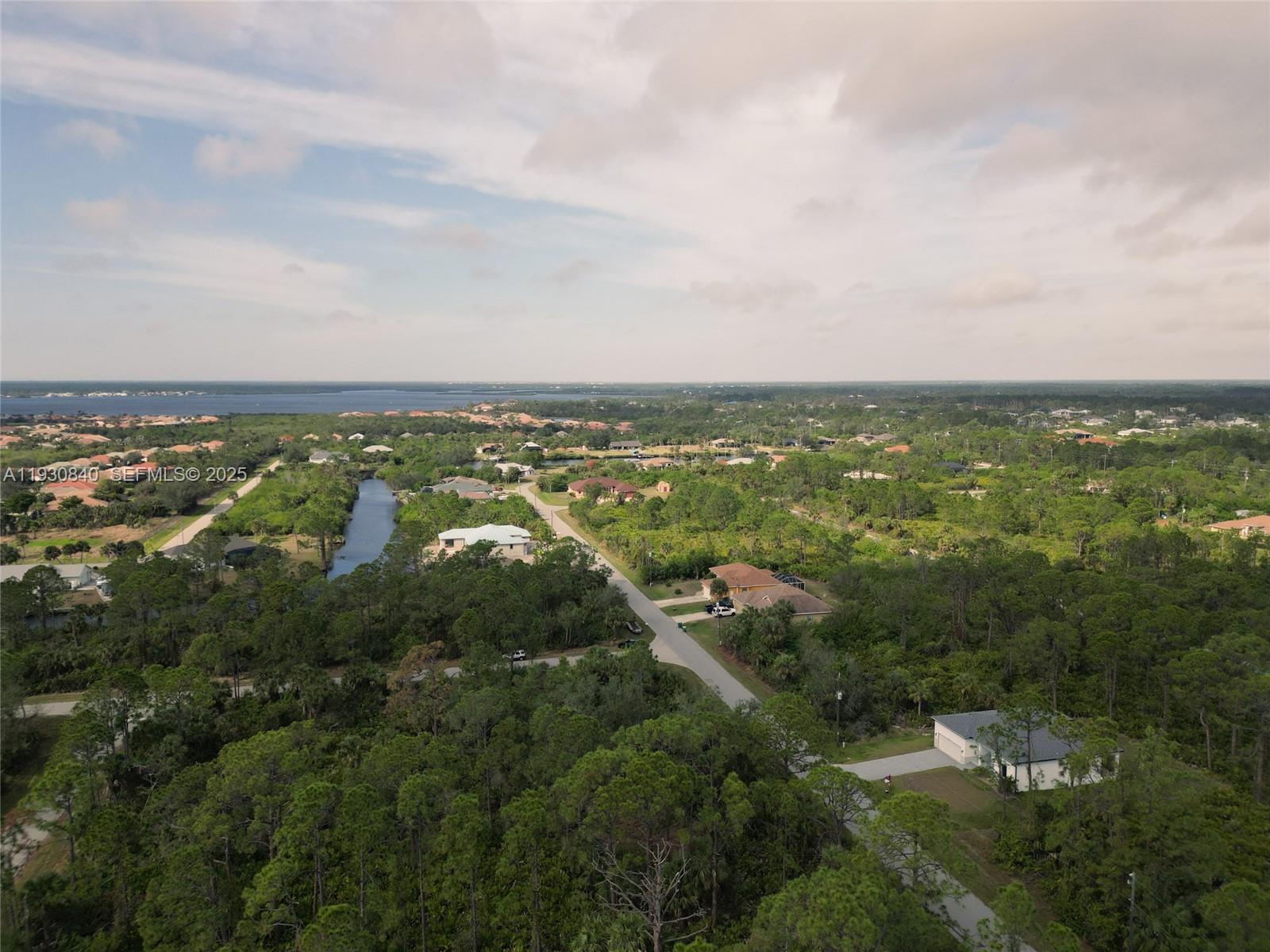 PORT CHARLOTTE - Land
