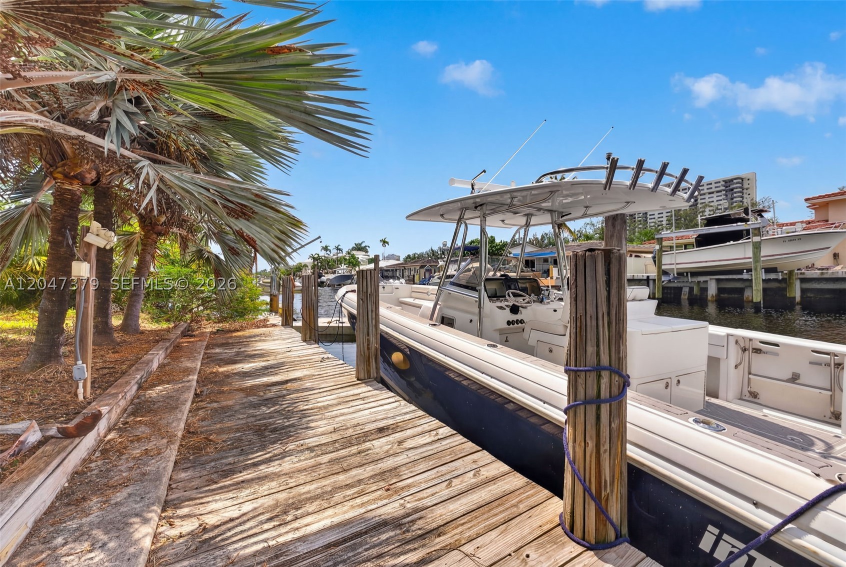 POMPANO ISLES - Residential