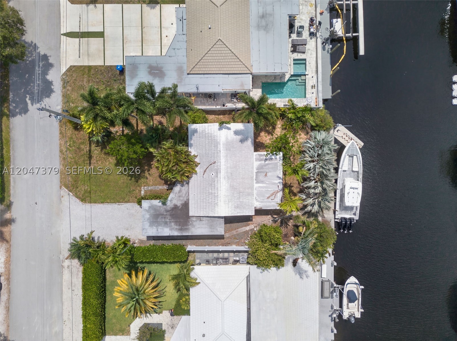 POMPANO ISLES - Residential