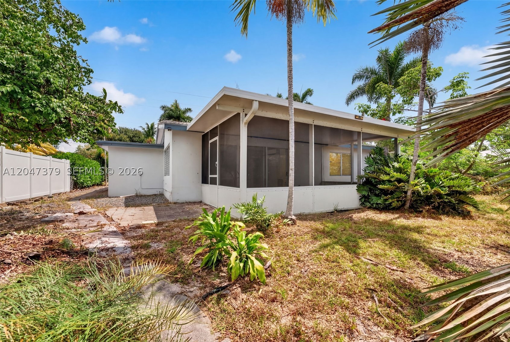 POMPANO ISLES - Residential
