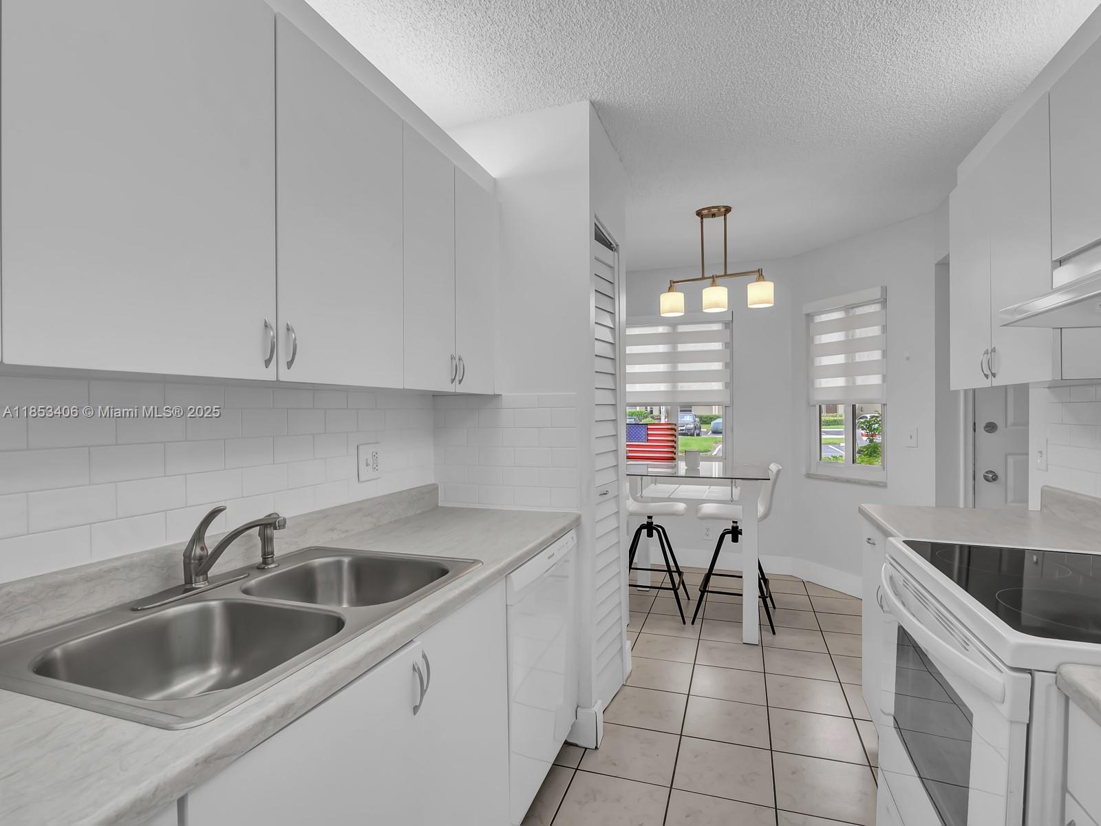 IVANHOE EAST AT CENTURY V - Residential