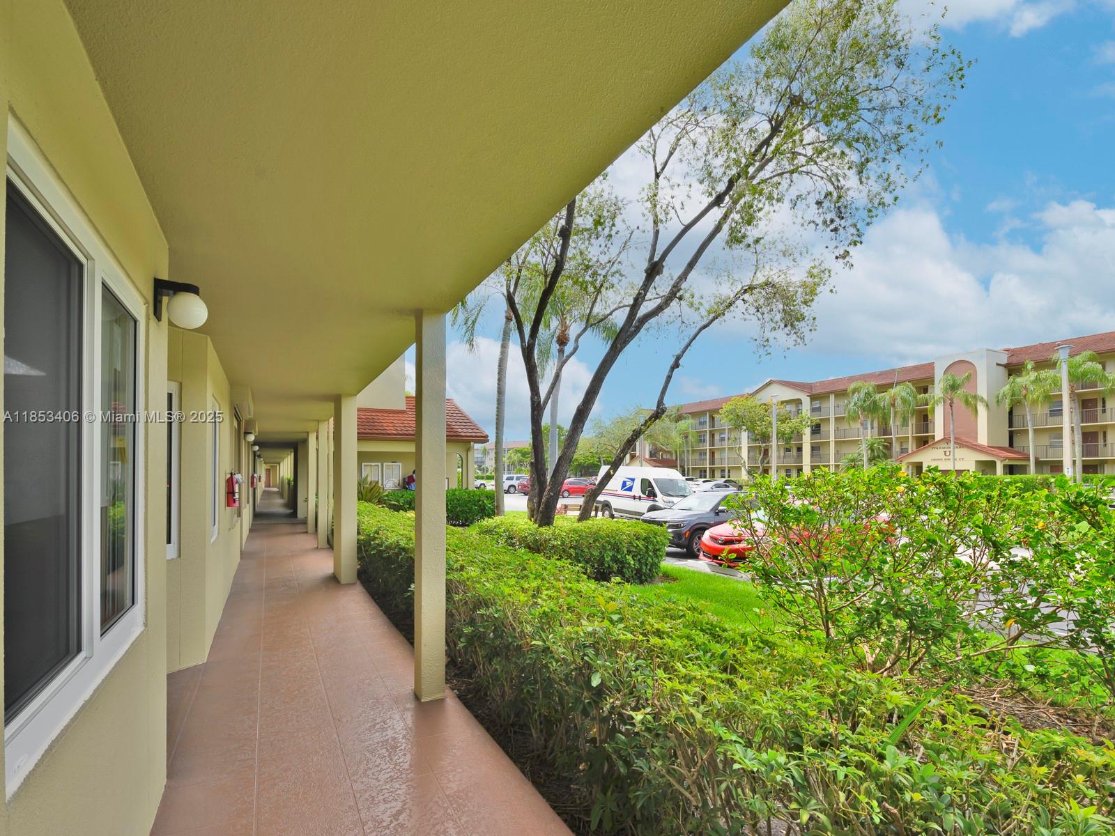 IVANHOE EAST AT CENTURY V - Residential