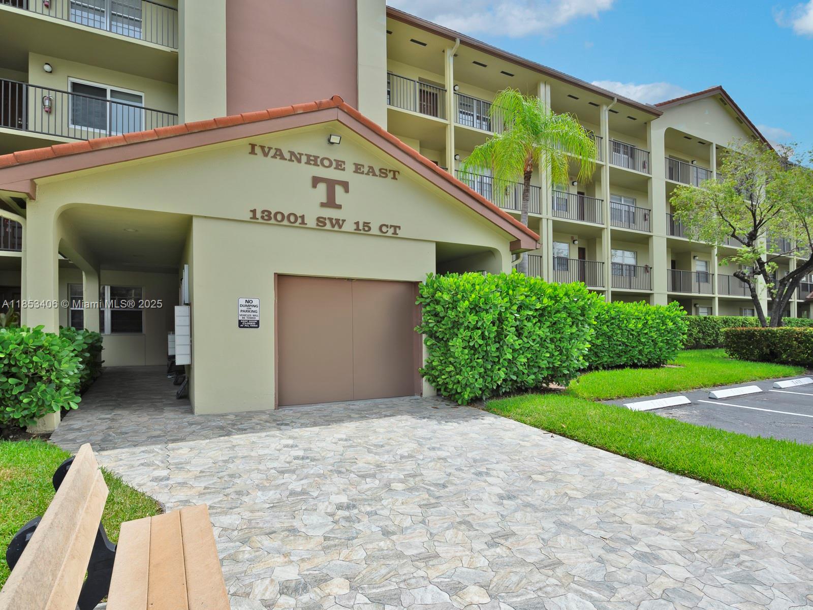 IVANHOE EAST AT CENTURY V - Residential