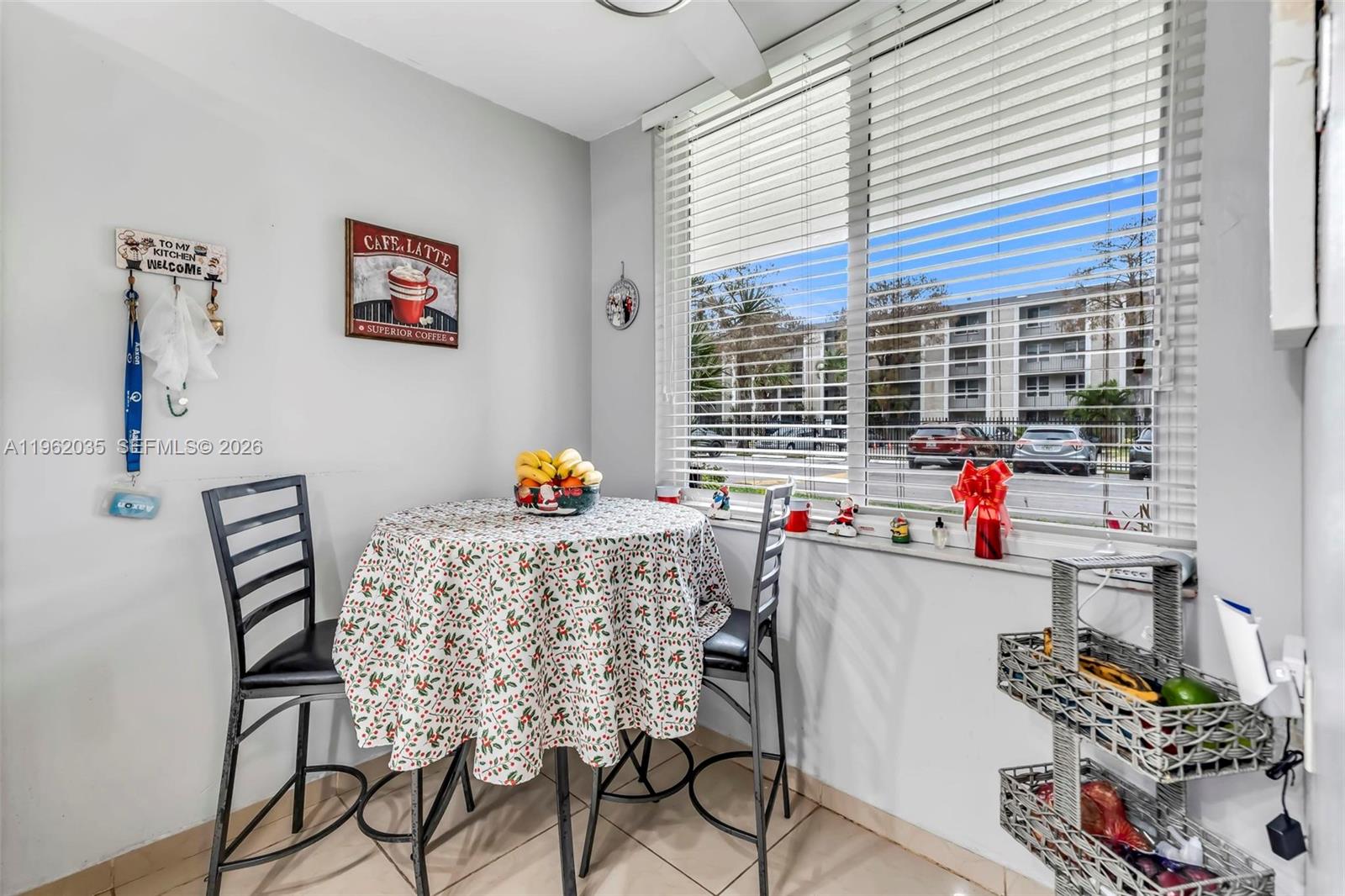 CYPRESS CHASE CONDO NO 8 - Residential
