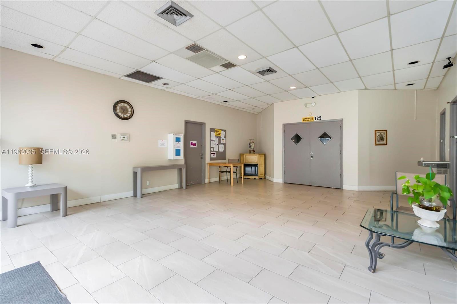 CYPRESS CHASE CONDO NO 8 - Residential