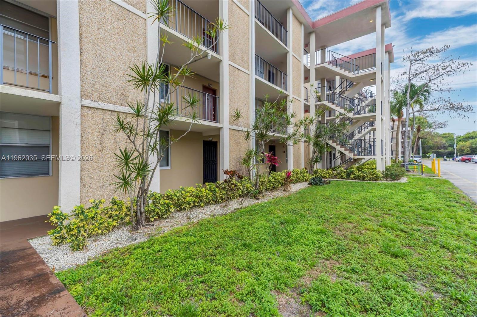 CYPRESS CHASE CONDO NO 8 - Residential