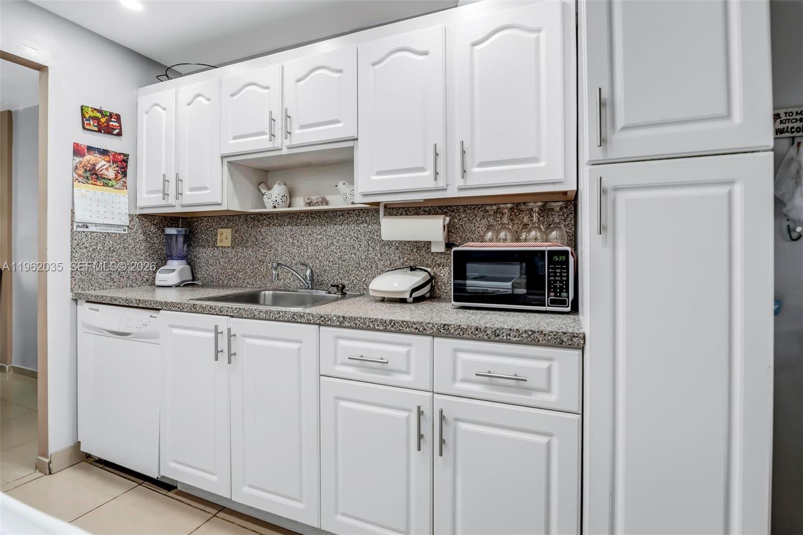 CYPRESS CHASE CONDO NO 8 - Residential