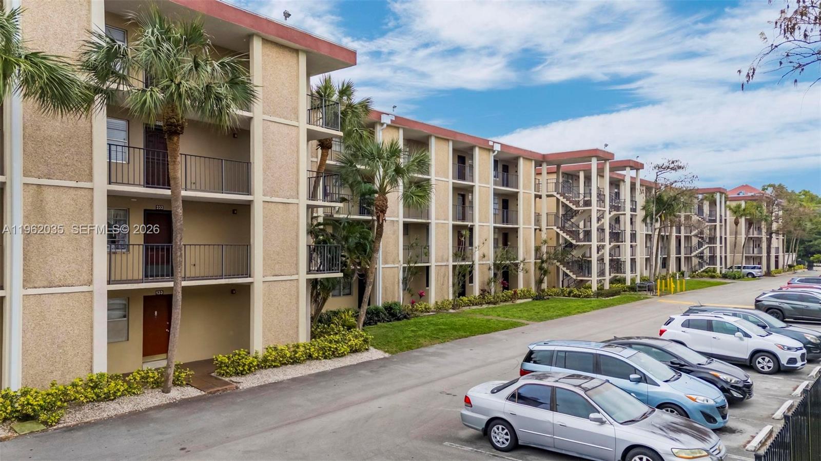 CYPRESS CHASE CONDO NO 8 - Residential