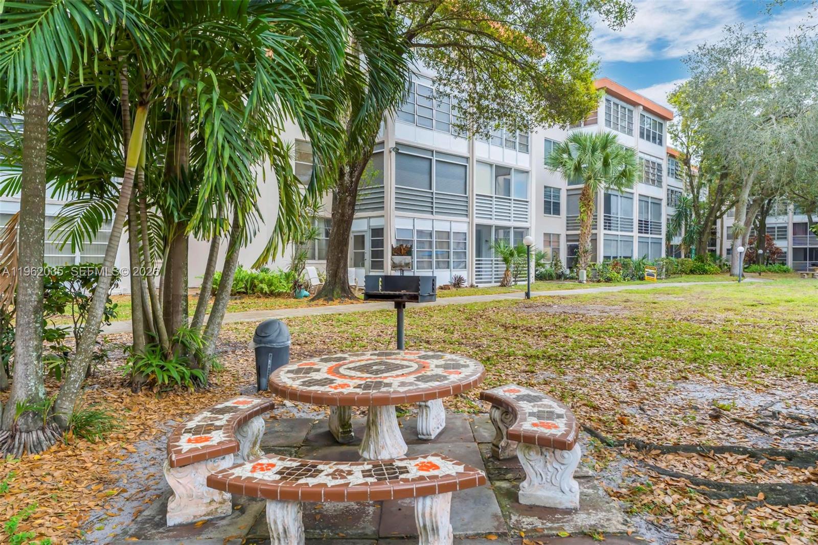 CYPRESS CHASE CONDO NO 8 - Residential