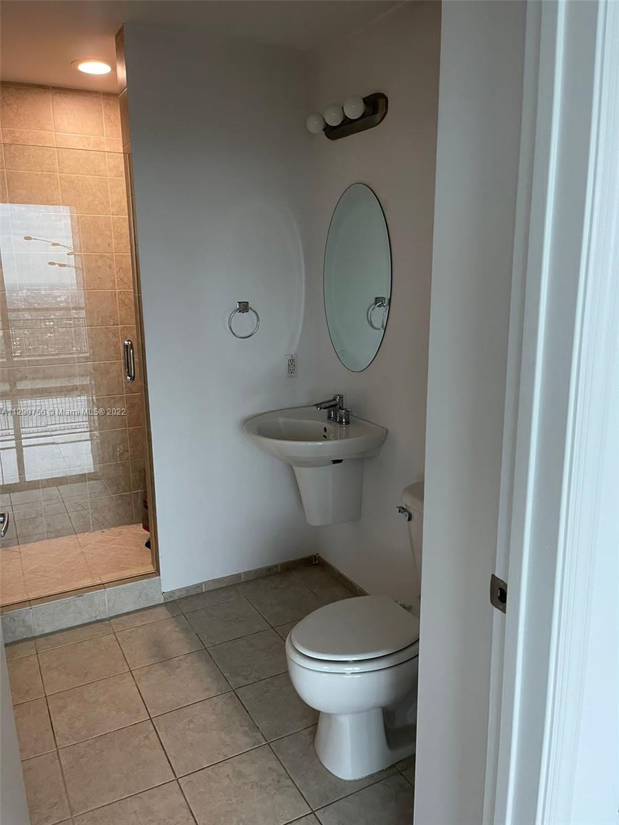 INFINITY AT BRICKELL - Residential
