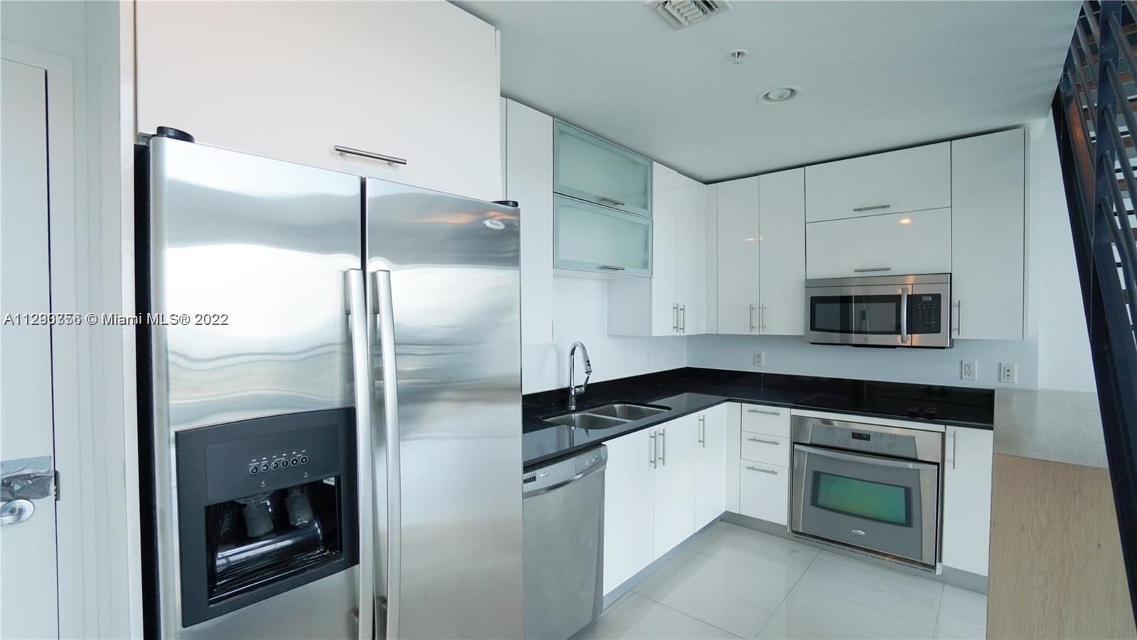 INFINITY AT BRICKELL - Residential
