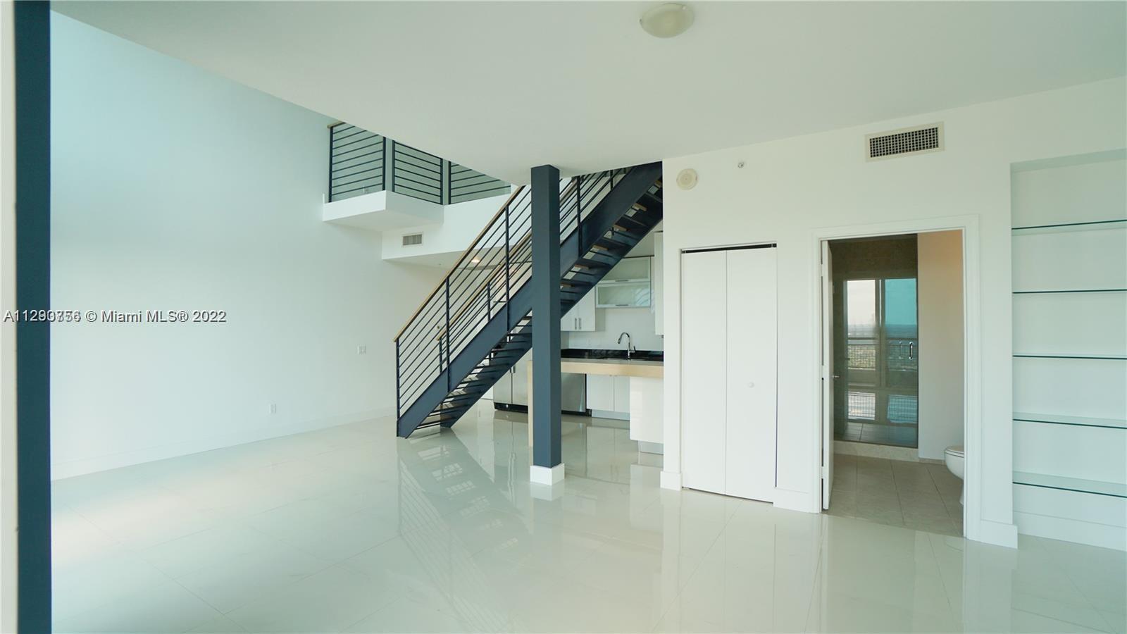 INFINITY AT BRICKELL - Residential
