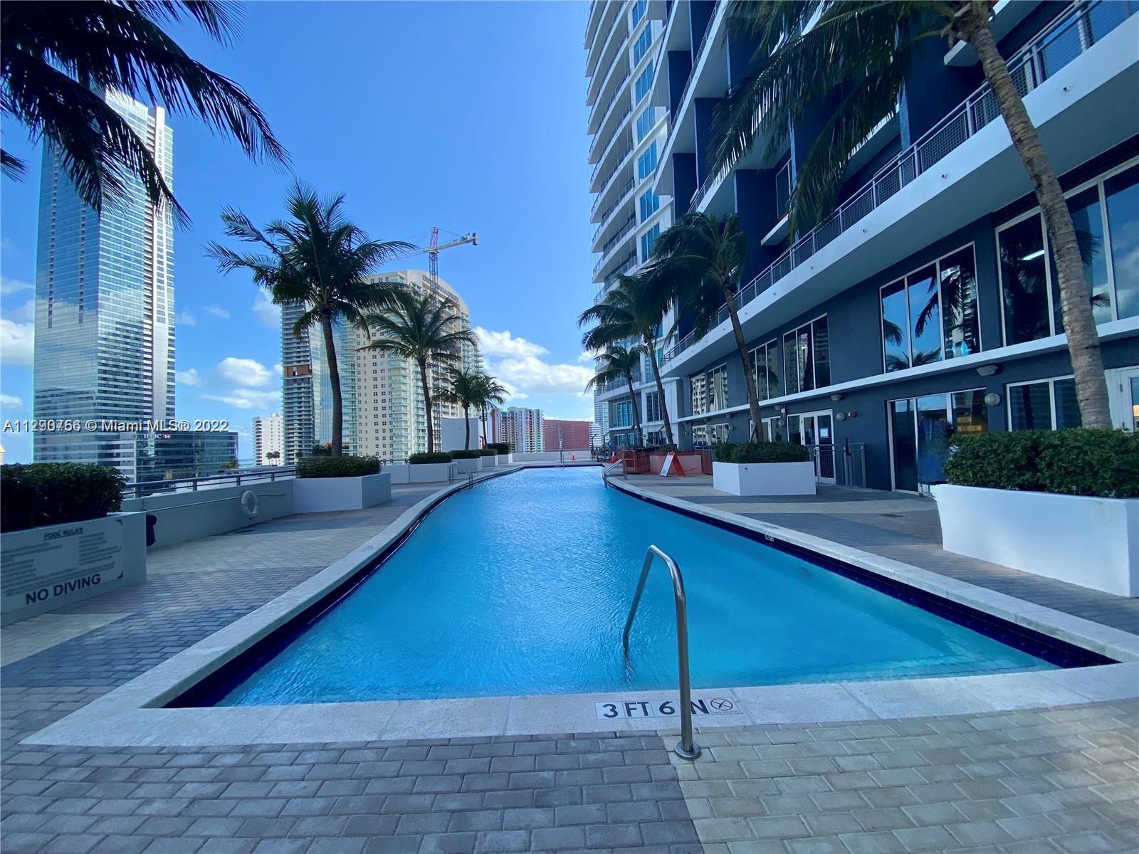 INFINITY AT BRICKELL - Residential