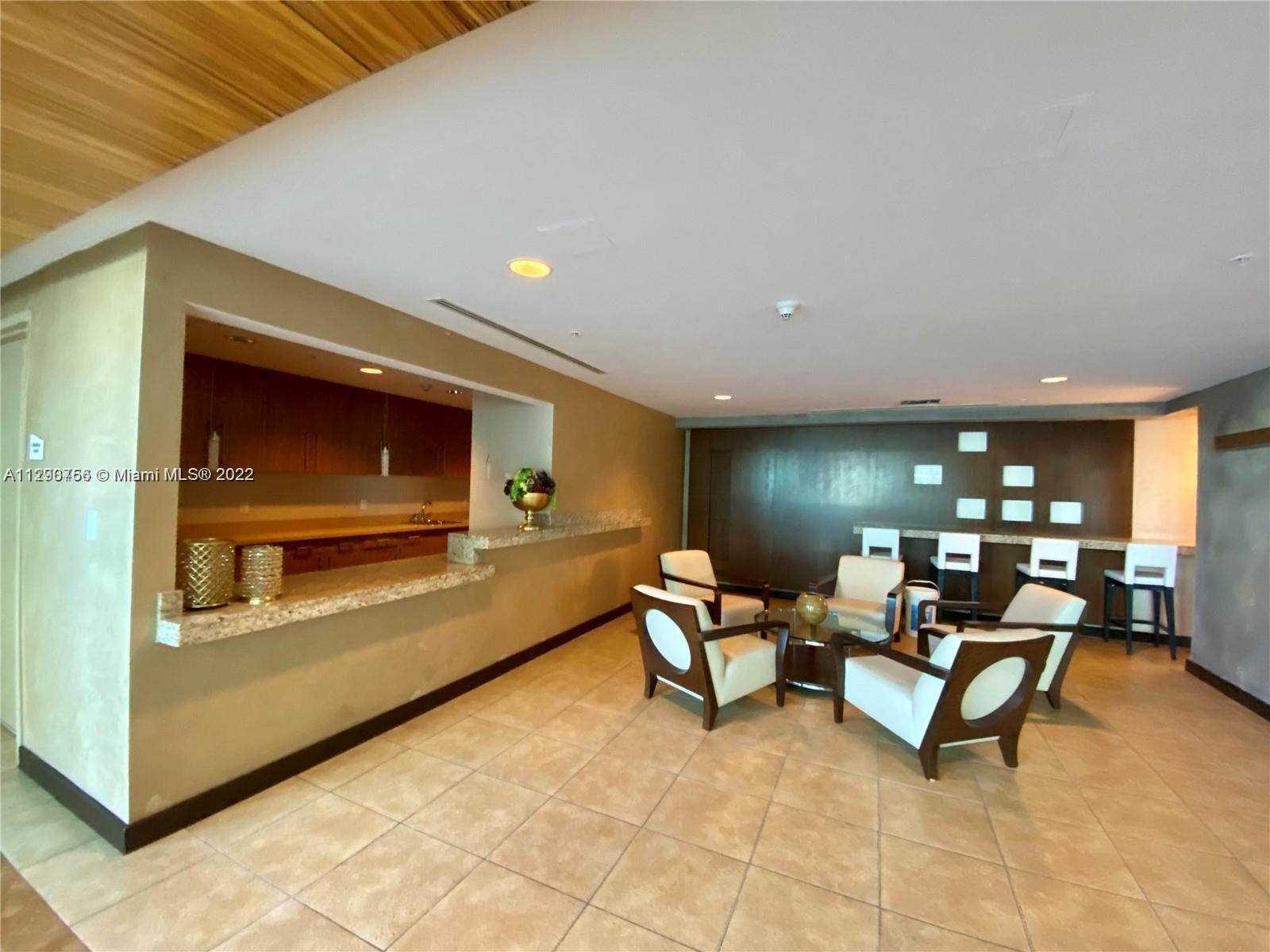 INFINITY AT BRICKELL - Residential