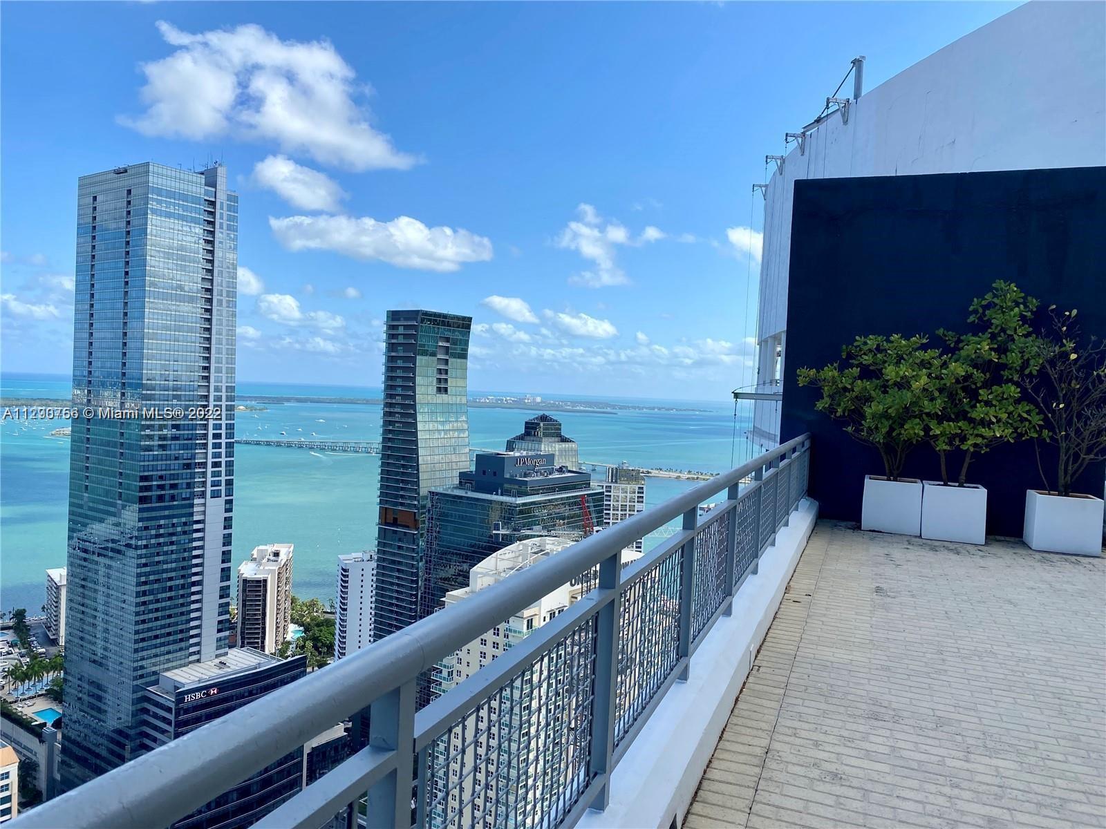 INFINITY AT BRICKELL - Residential