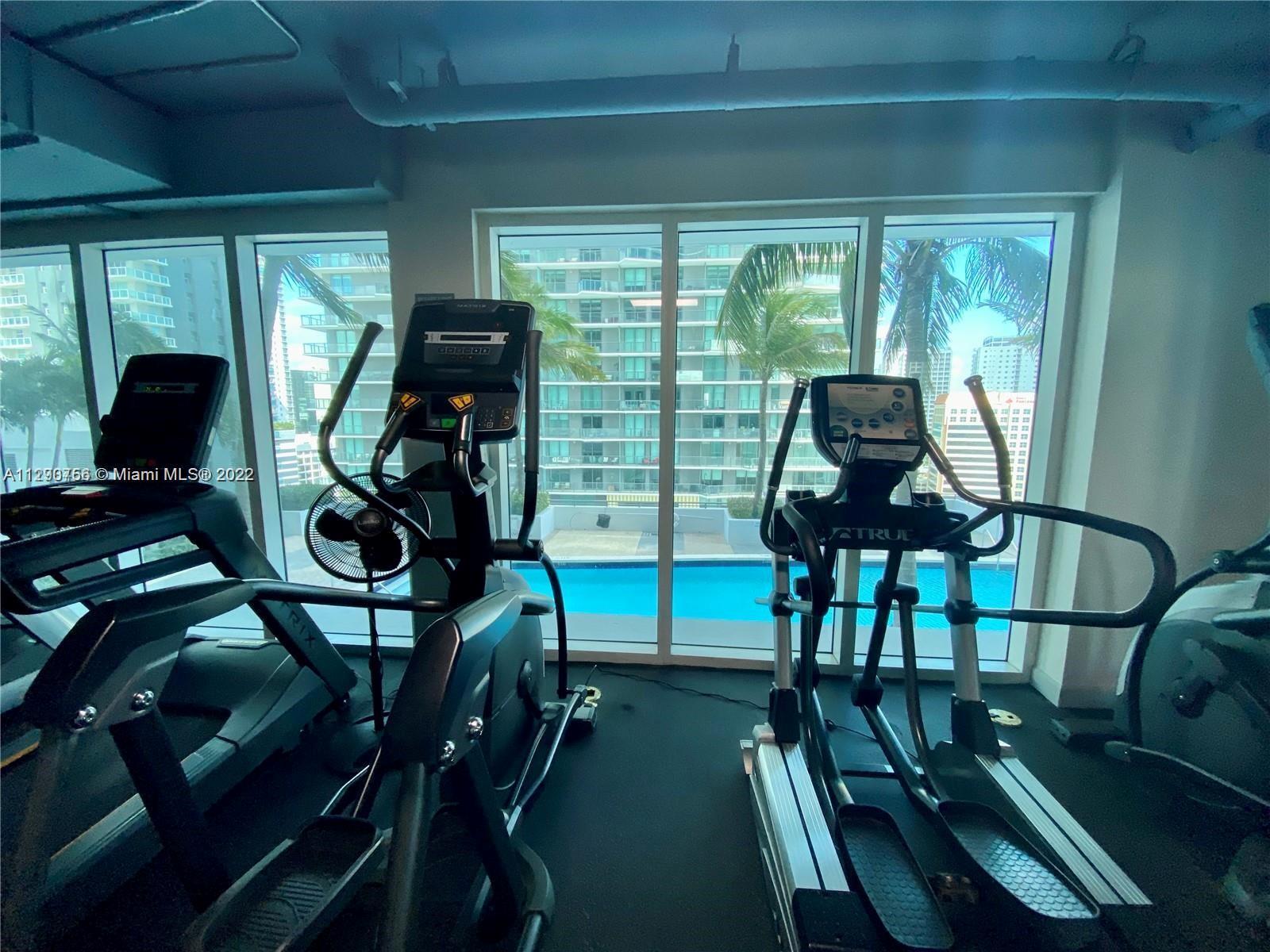 INFINITY AT BRICKELL - Residential