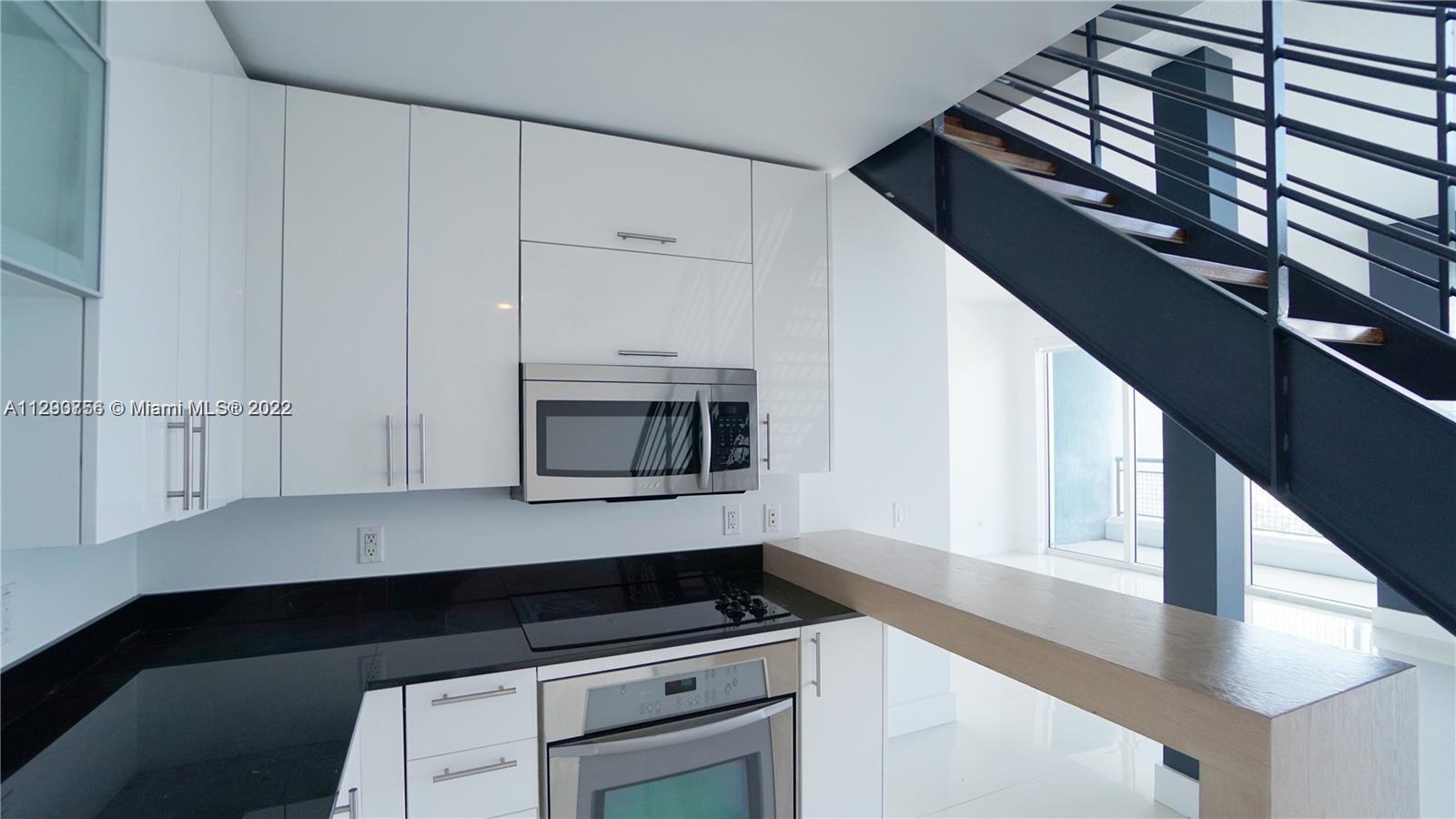 INFINITY AT BRICKELL - Residential