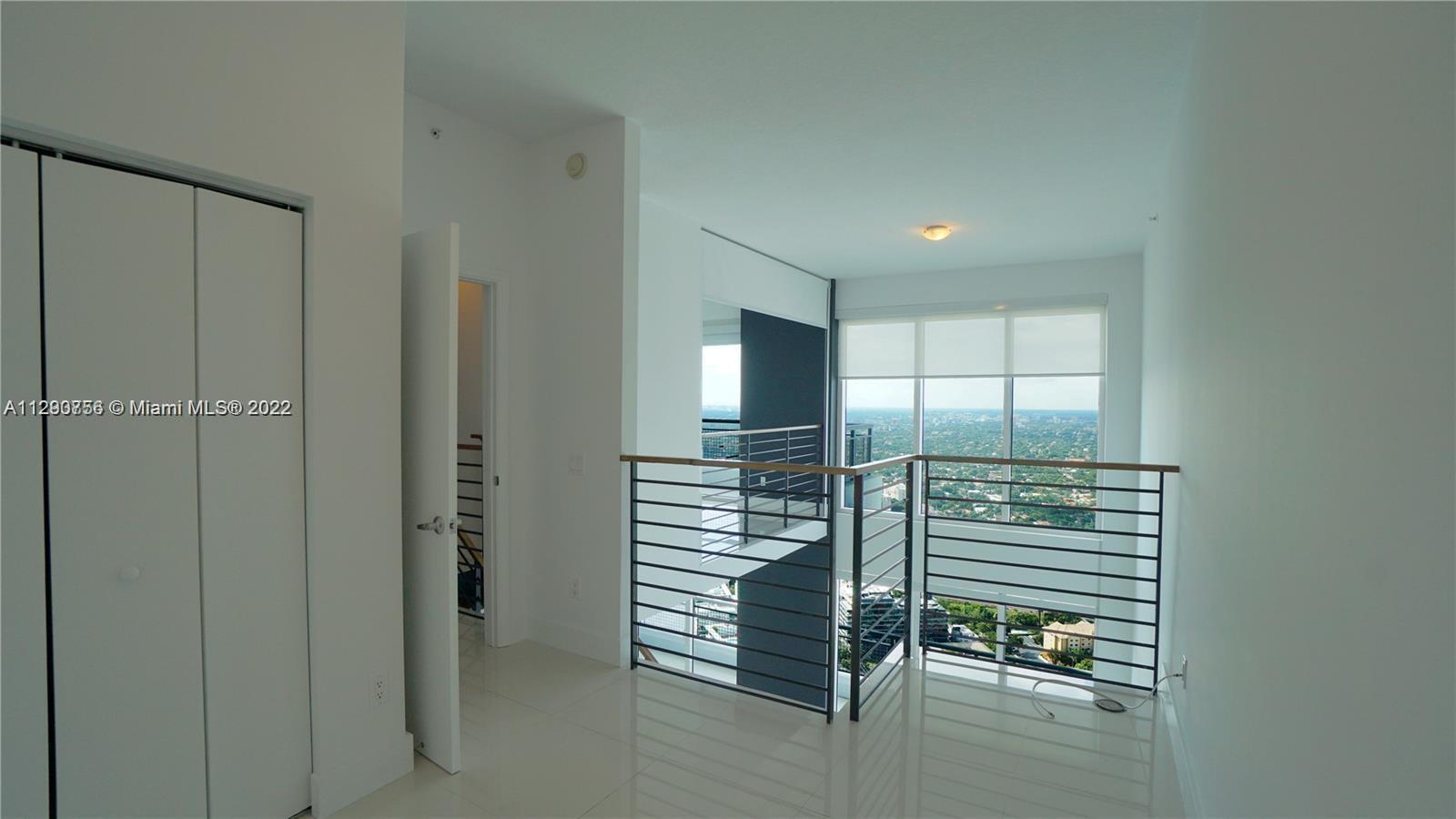 INFINITY AT BRICKELL - Residential