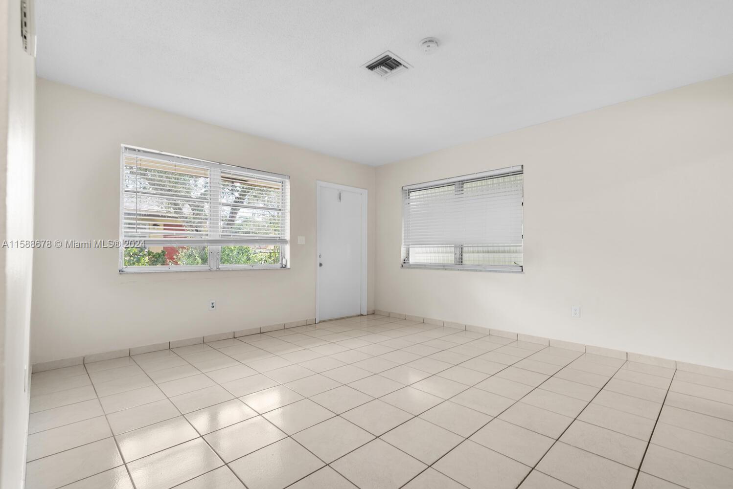 HOLLYWOOD BEACH GARDENS - Residential Lease