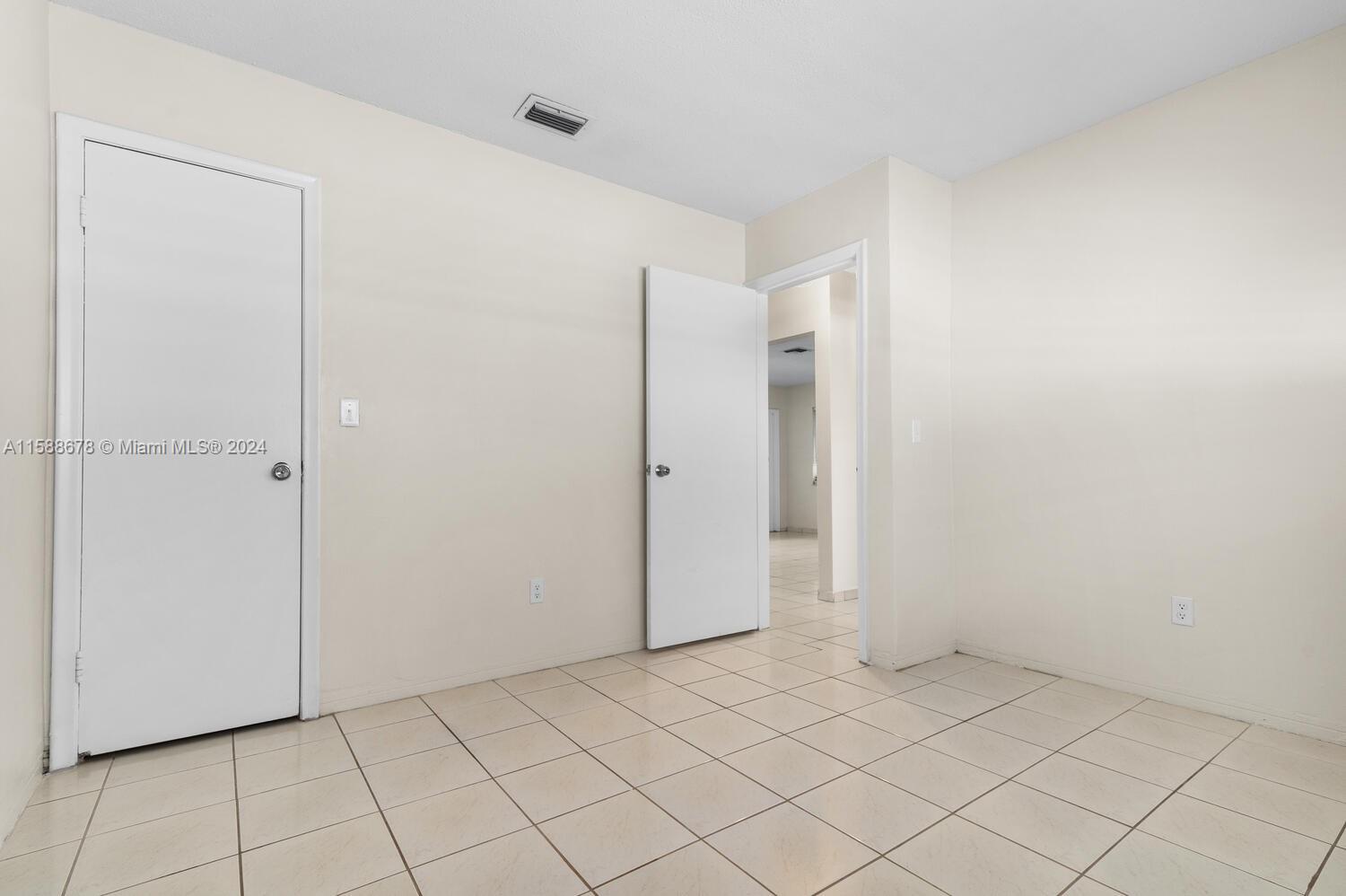 HOLLYWOOD BEACH GARDENS - Residential Lease
