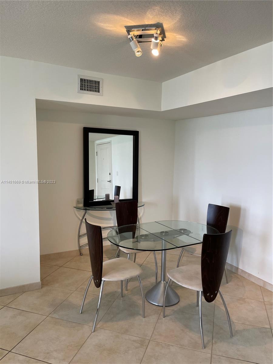 BREEZE CONDO - Residential Lease