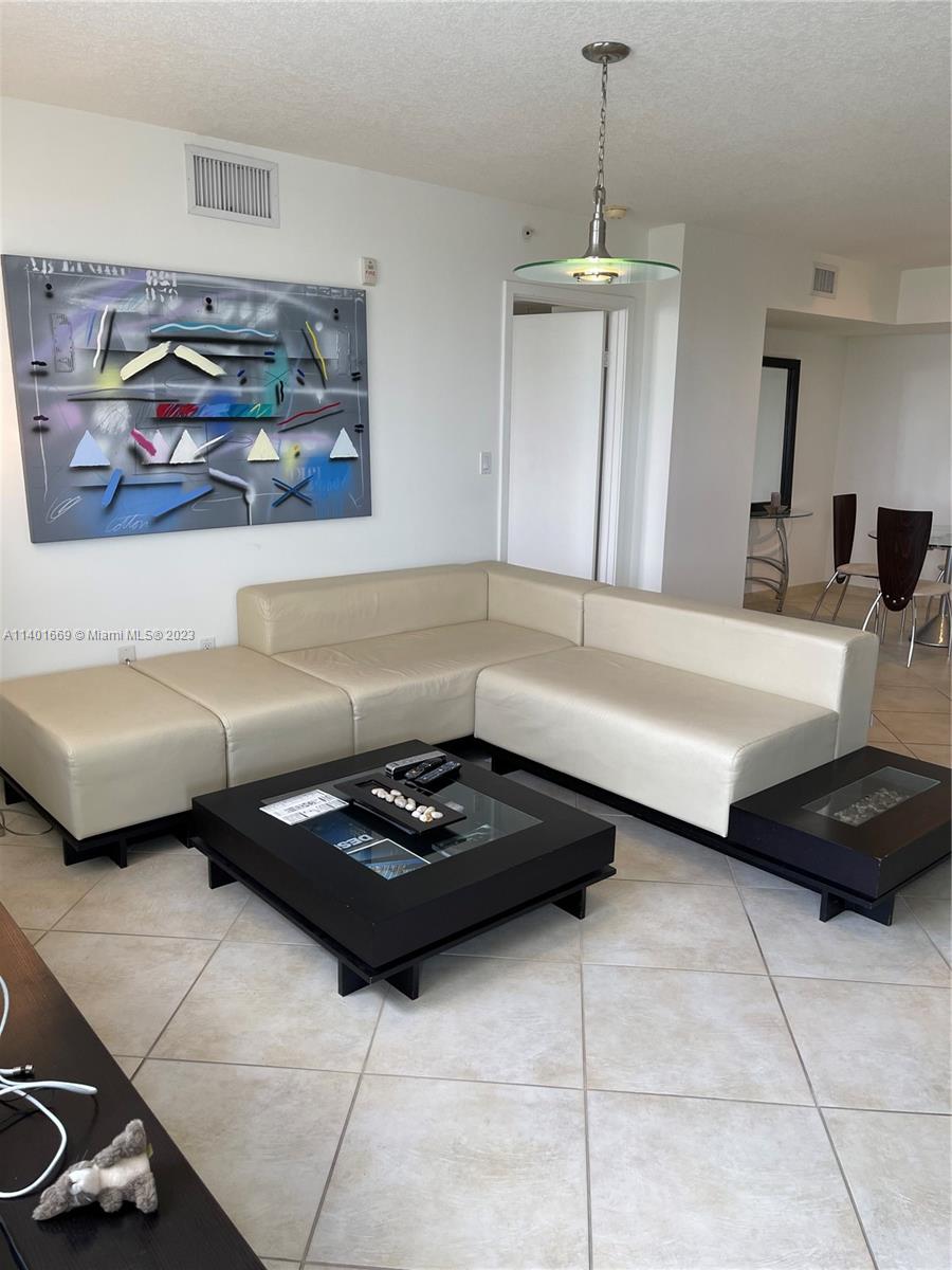 BREEZE CONDO - Residential Lease