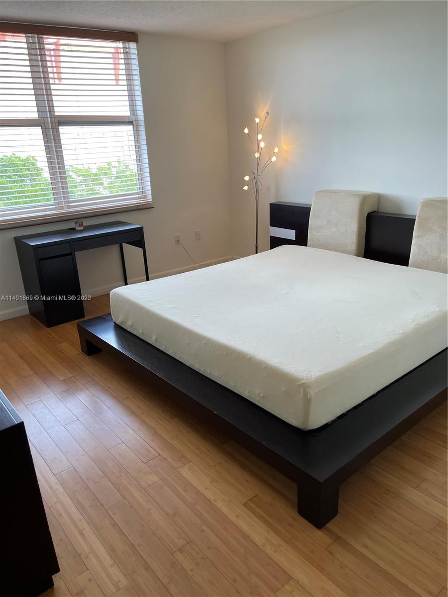 BREEZE CONDO - Residential Lease