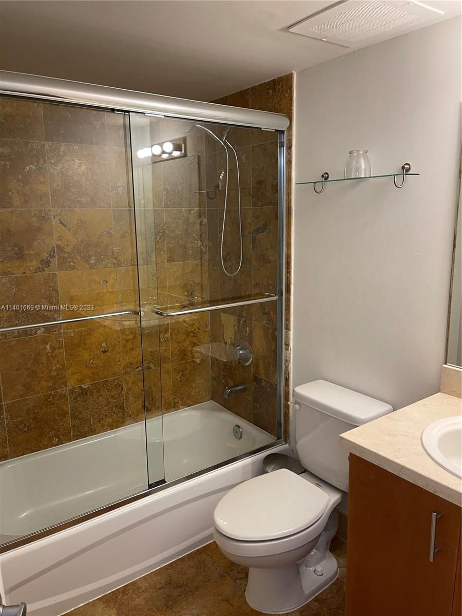 BREEZE CONDO - Residential Lease