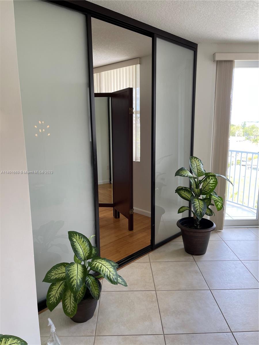 BREEZE CONDO - Residential Lease