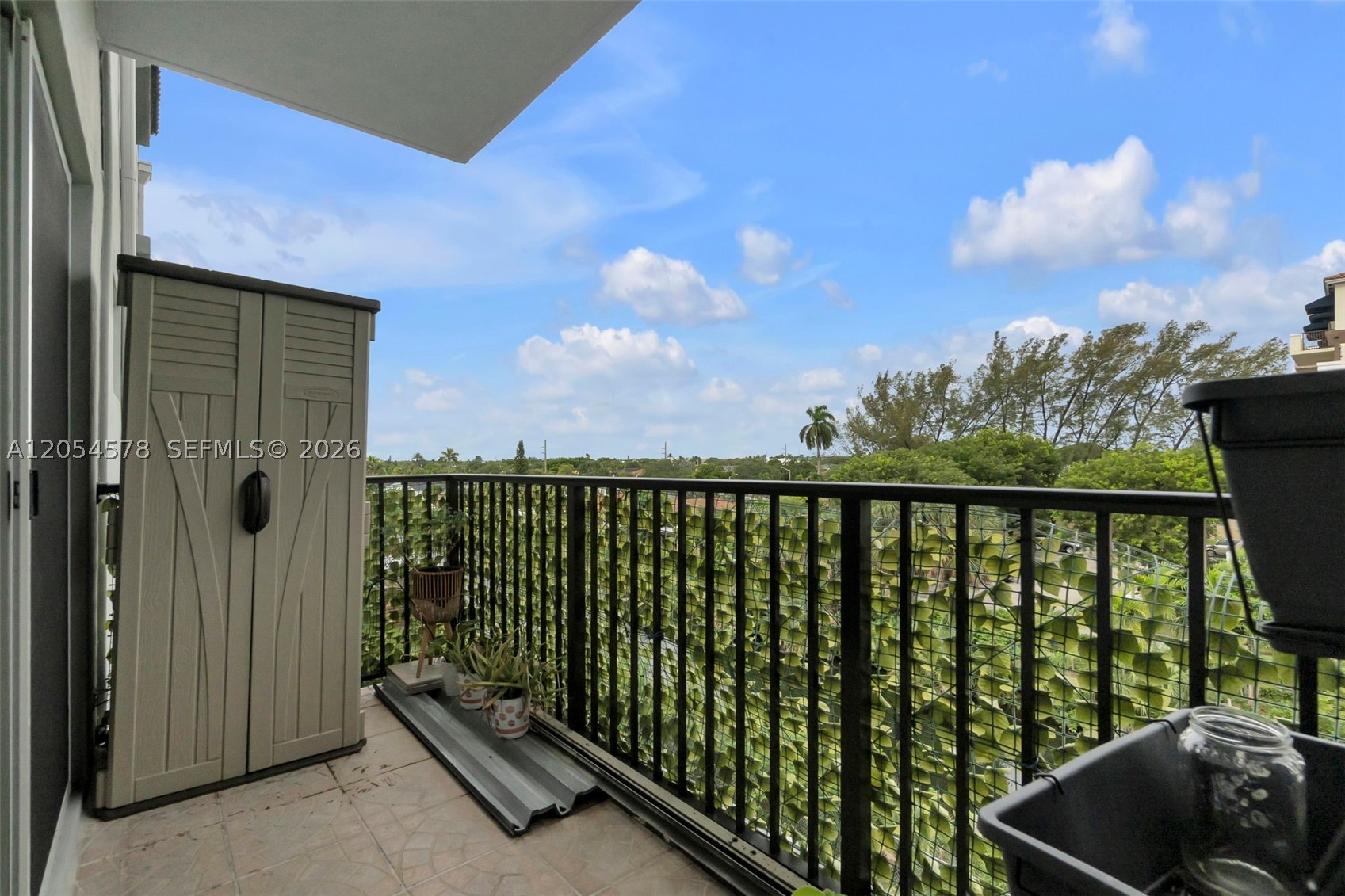 MARBELLA APTS CONDO - Residential Lease