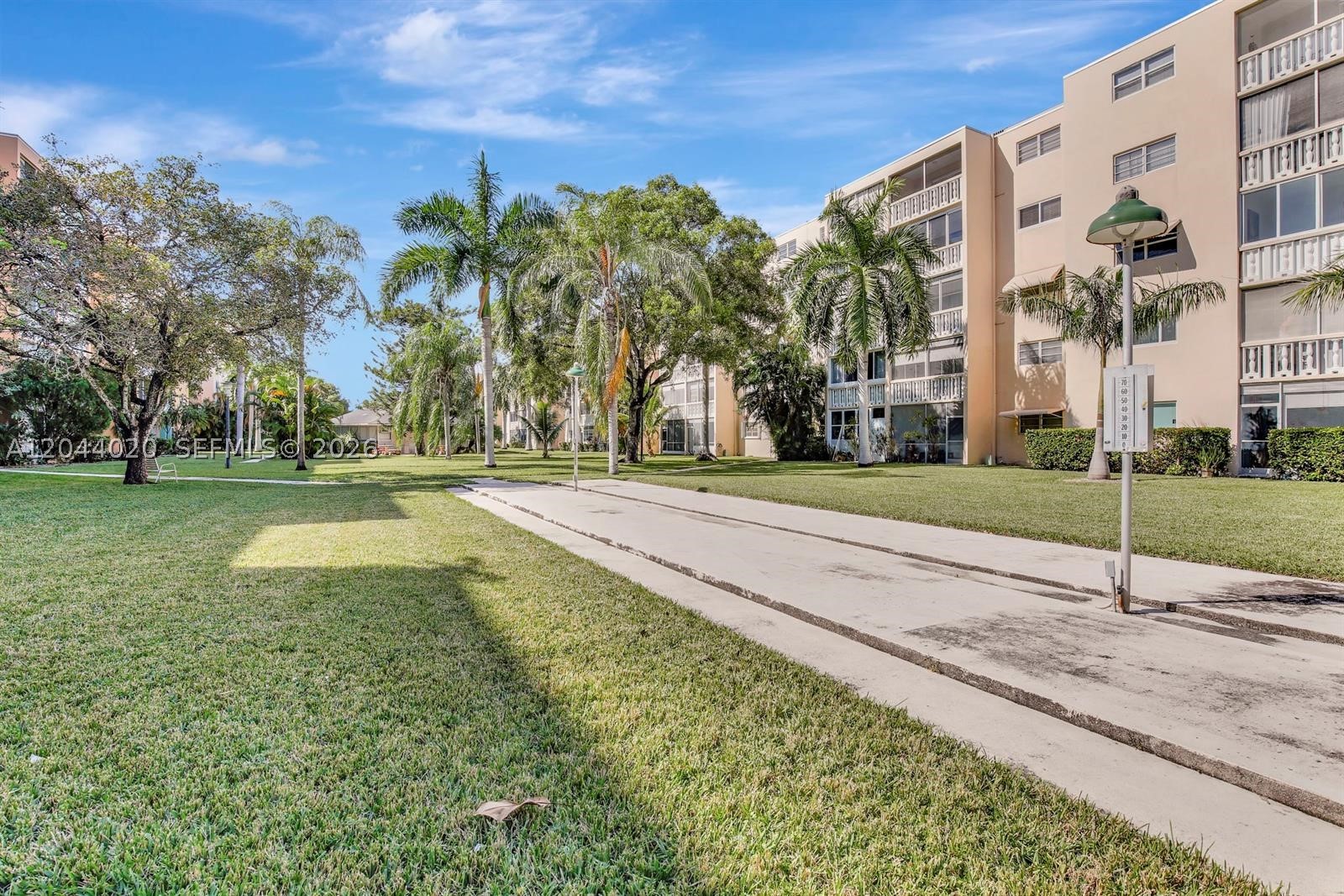 MEADOWBROOK TOWERS CONDO - Residential