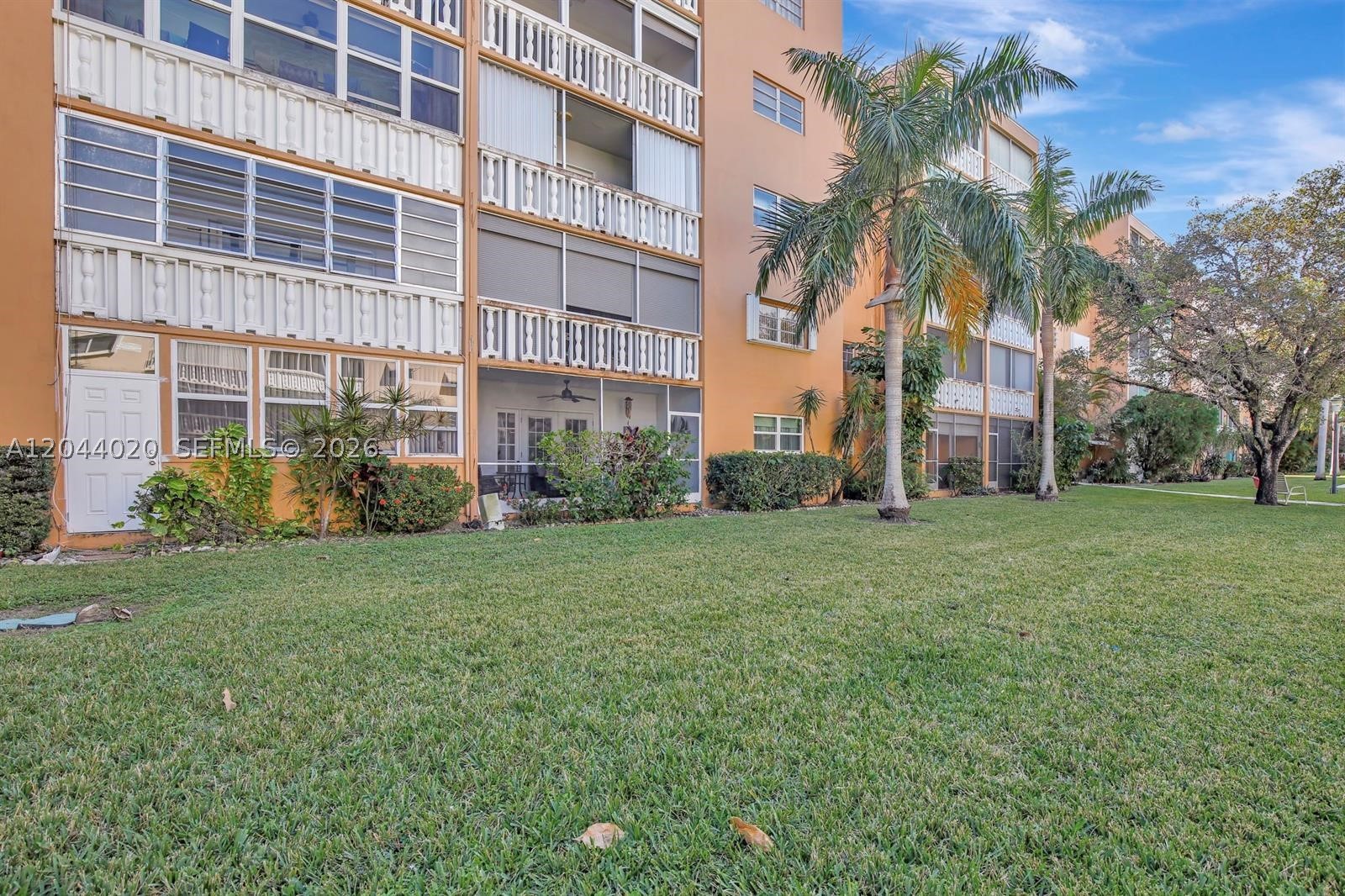 MEADOWBROOK TOWERS CONDO - Residential