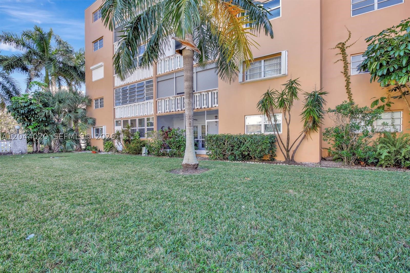 MEADOWBROOK TOWERS CONDO - Residential