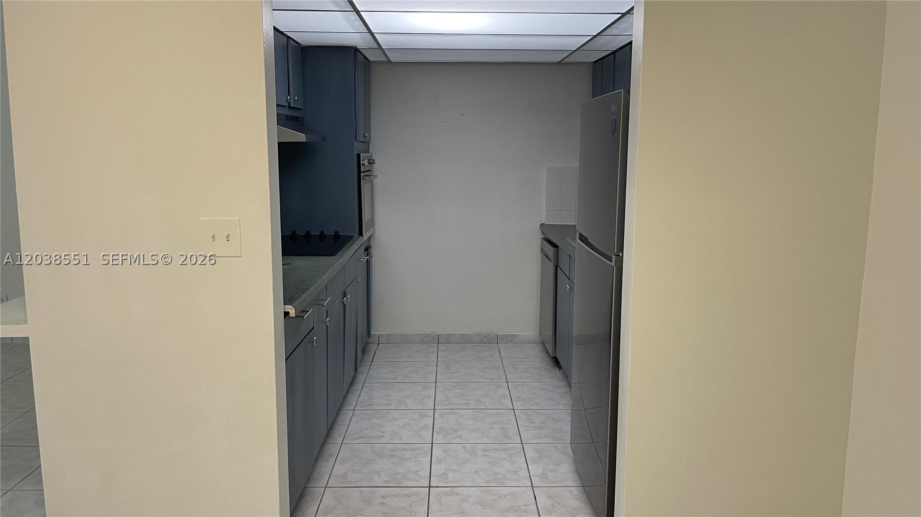 SUTTON HOUSE CONDO - Residential Lease