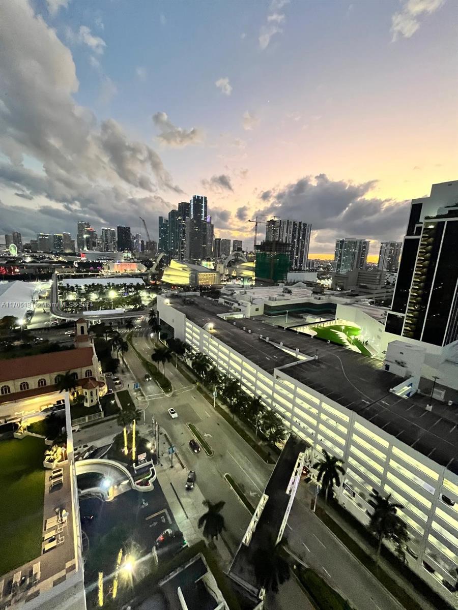 The Grand | Venetia Condo - Residential Lease