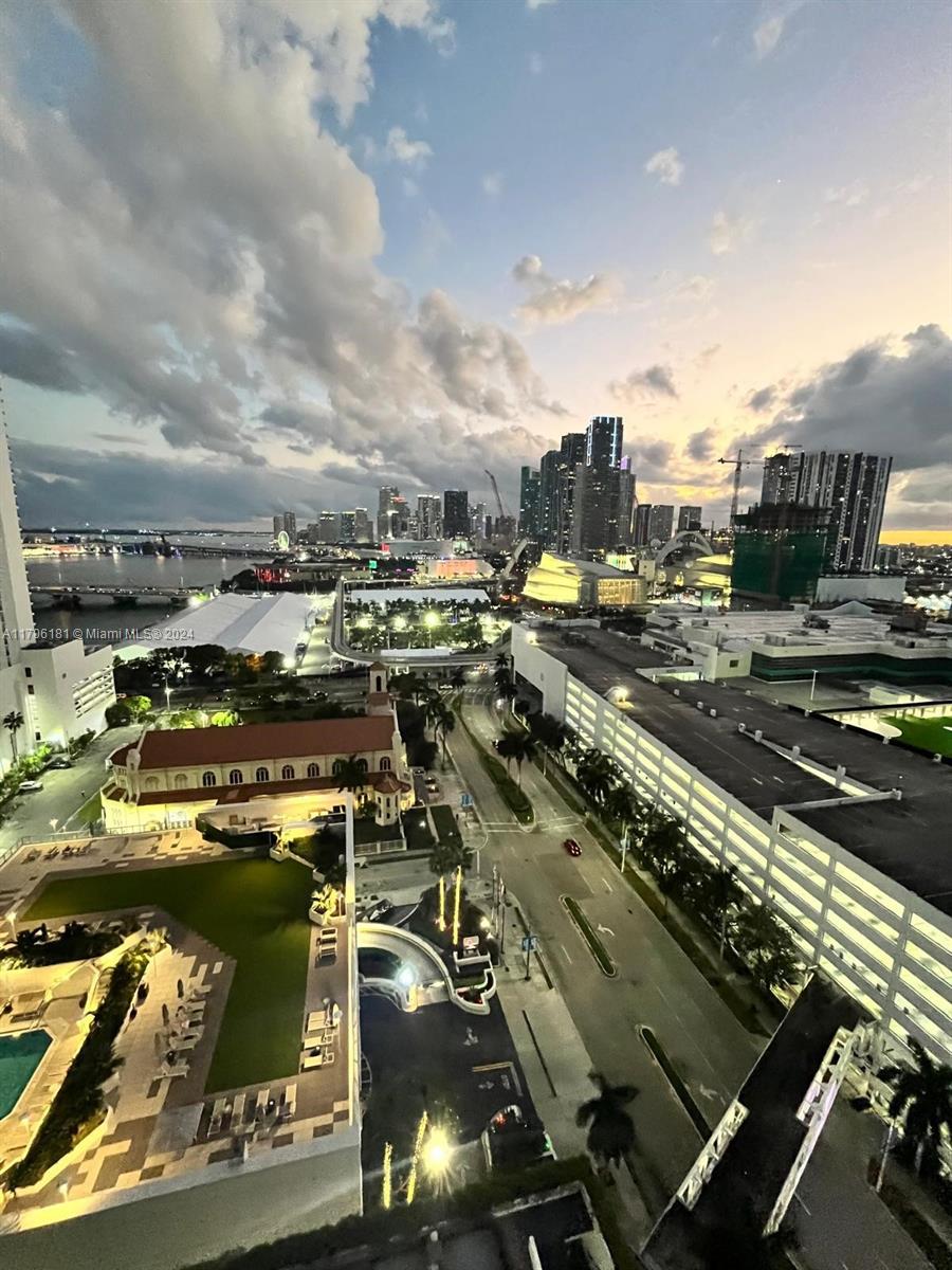 The Grand | Venetia Condo - Residential Lease
