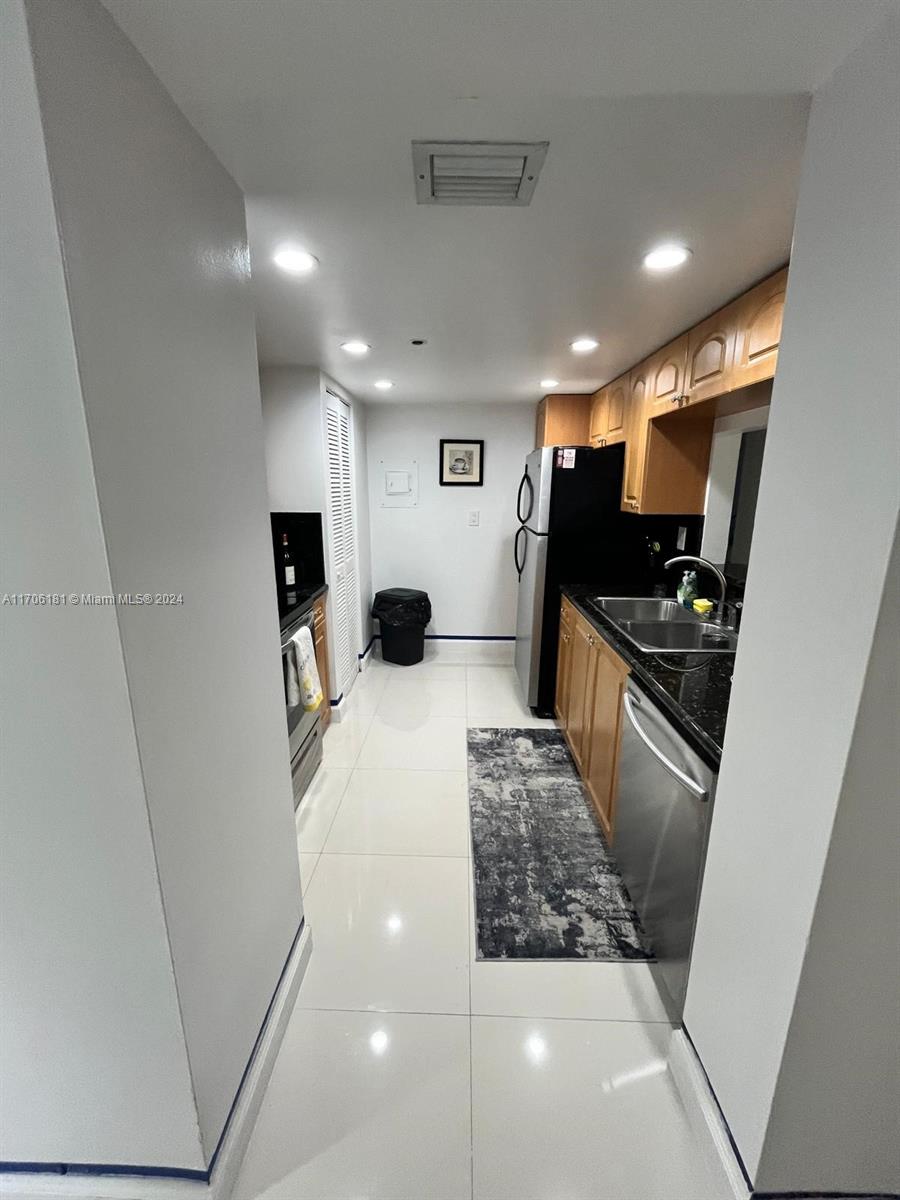 The Grand | Venetia Condo - Residential Lease