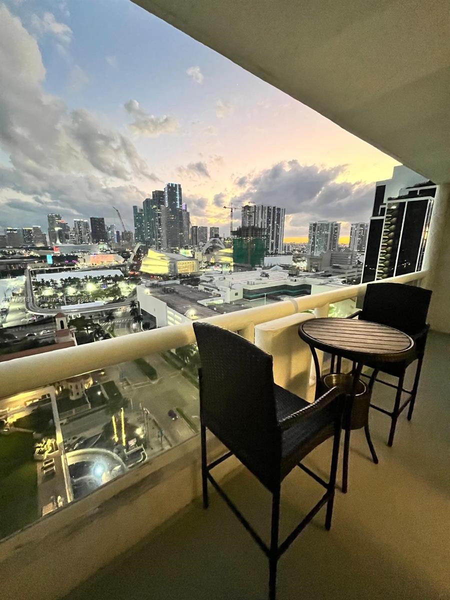 The Grand | Venetia Condo - Residential Lease