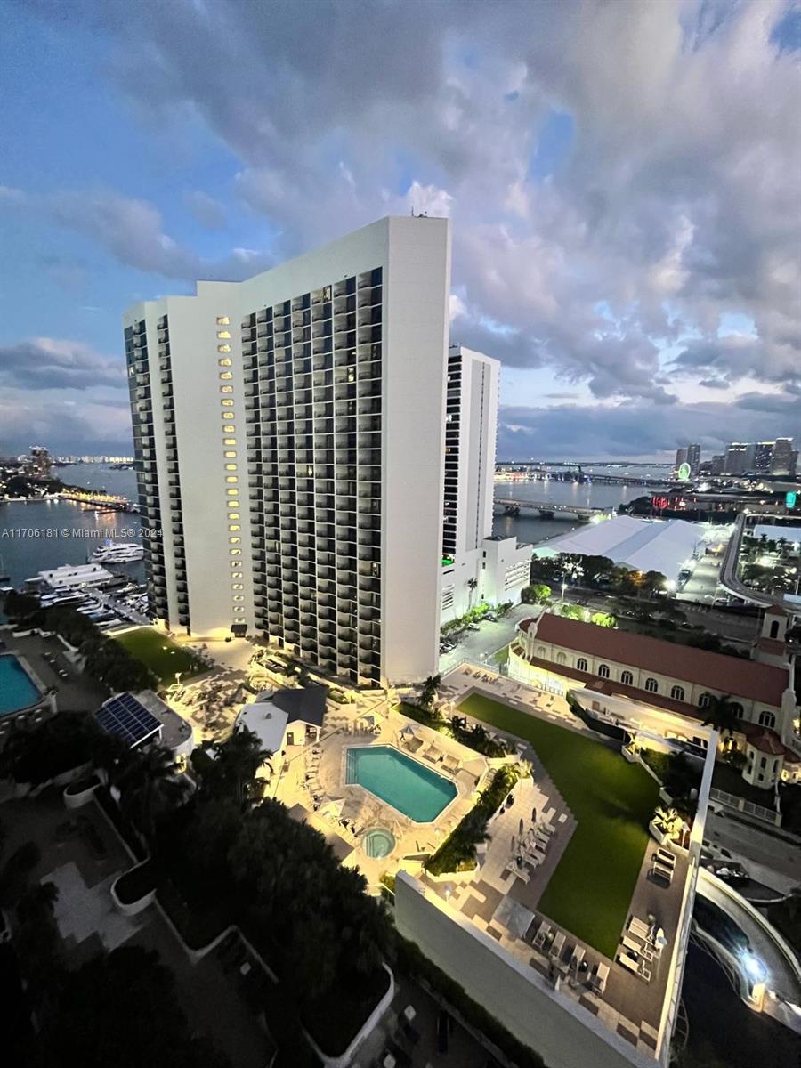 The Grand | Venetia Condo - Residential Lease