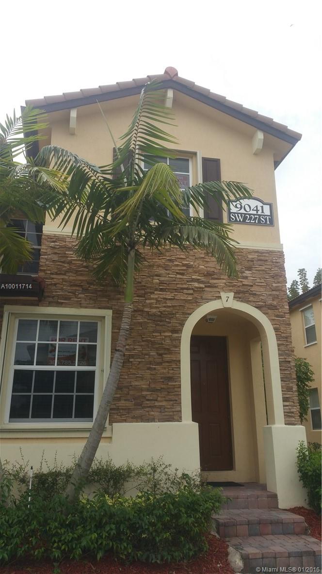 THE SHORES - Residential Lease