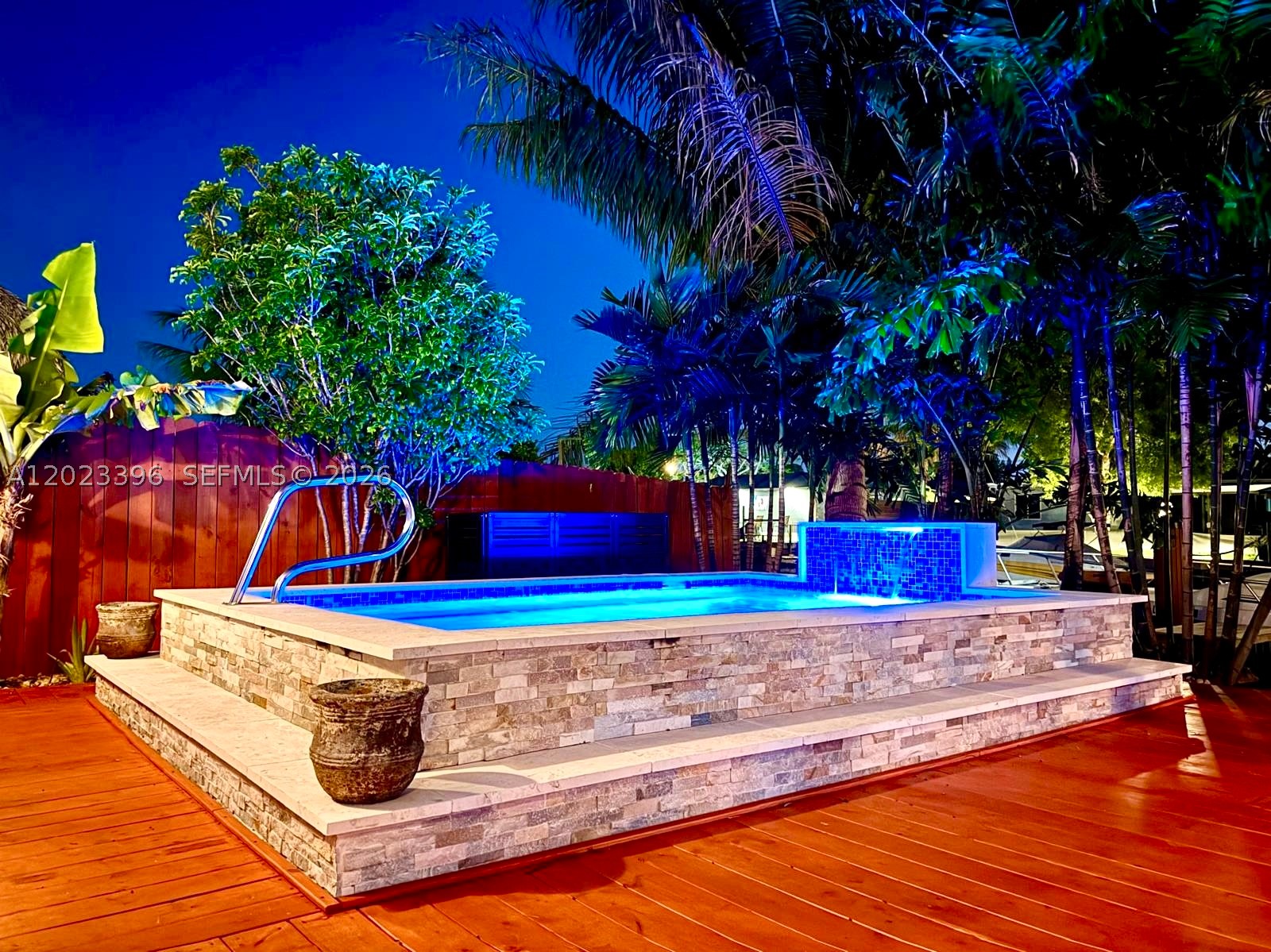 LOOK HOMESITES NO 2 - Residential