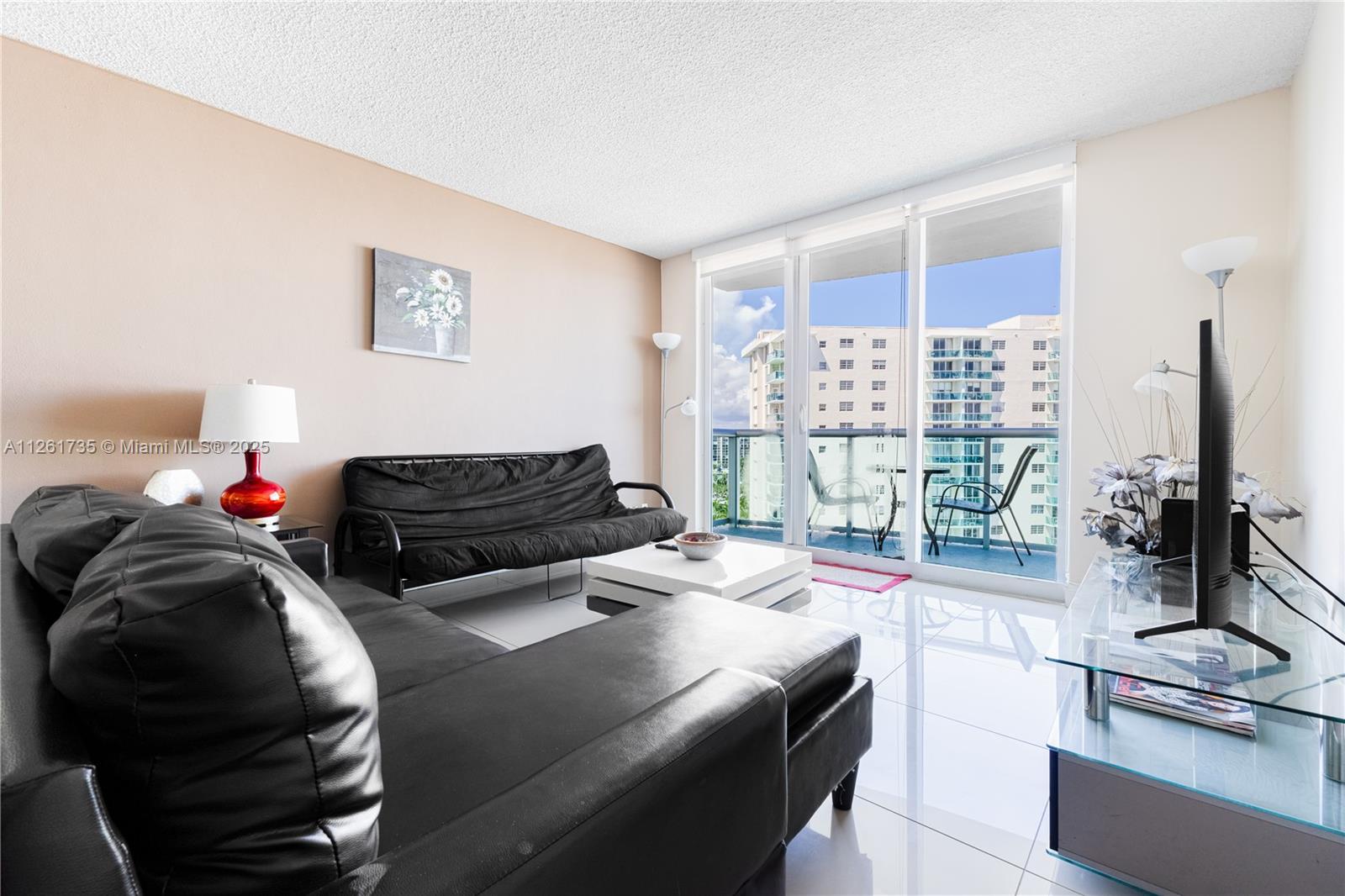 TIDES ON HOLLYWOOD BEACH - Residential