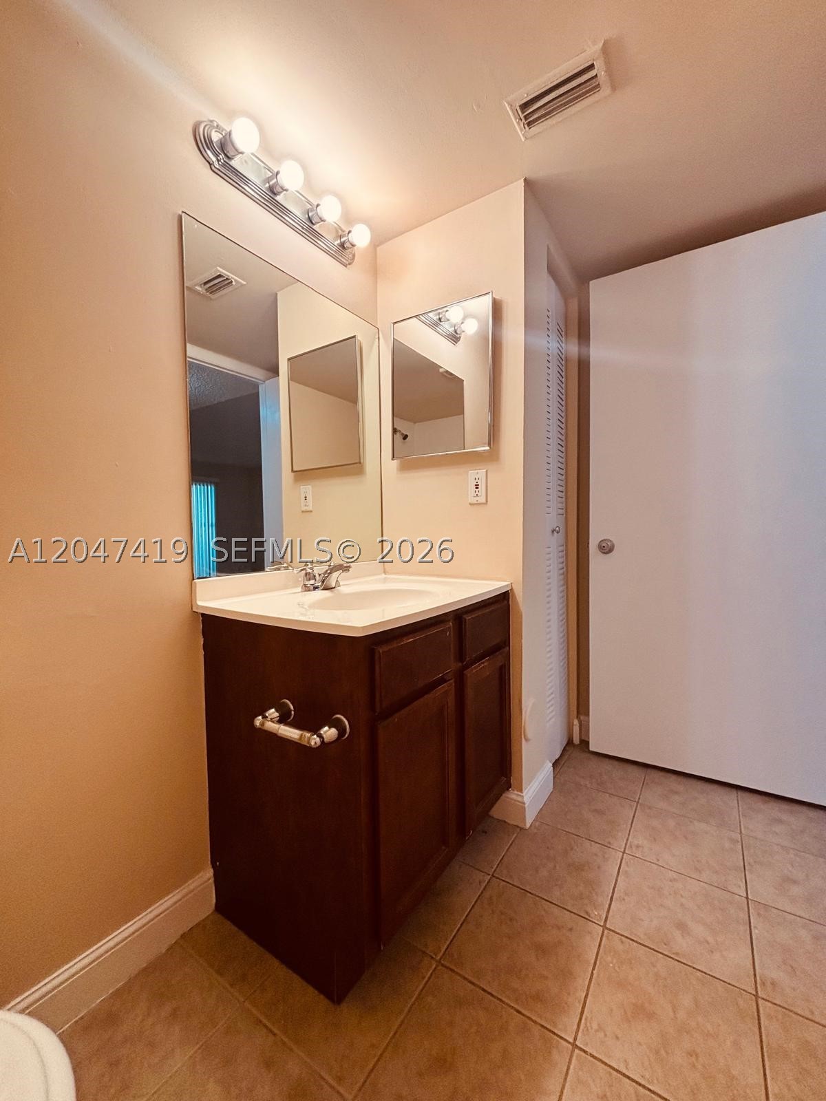 SOUTH PALM PLACE CONDO - Residential