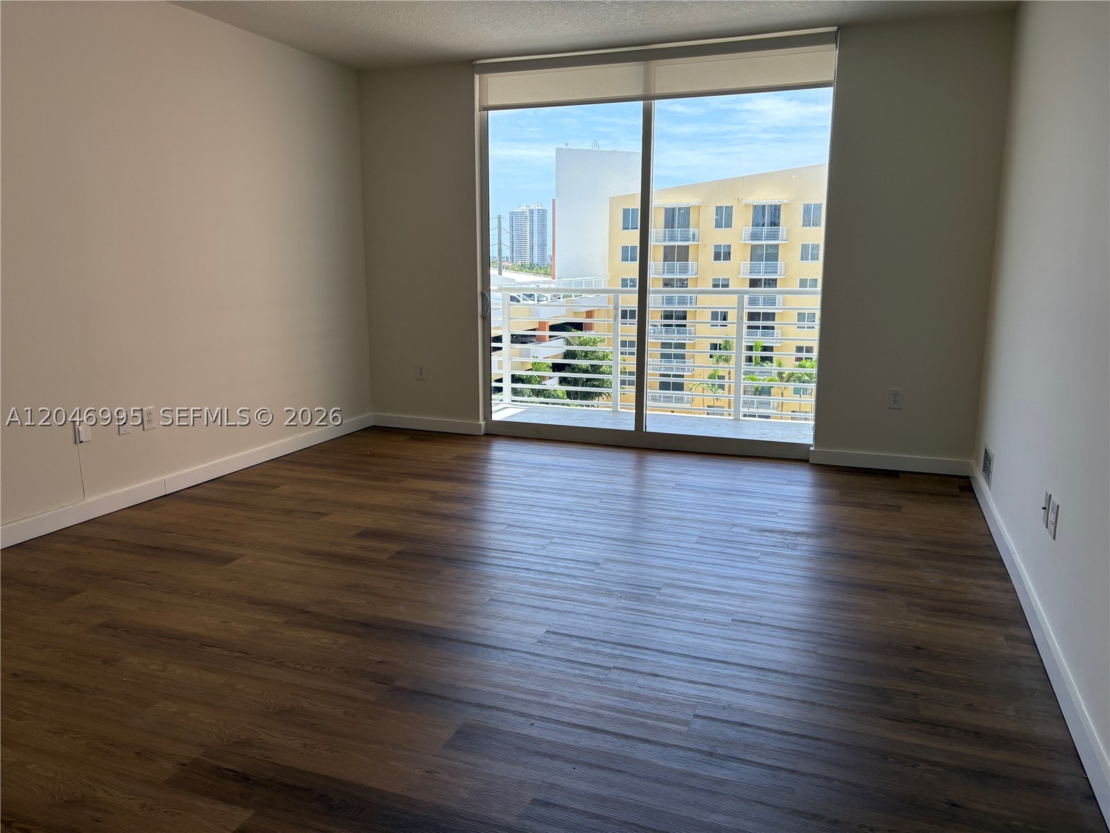 VENTURE AT AVENTURA WEST - Residential