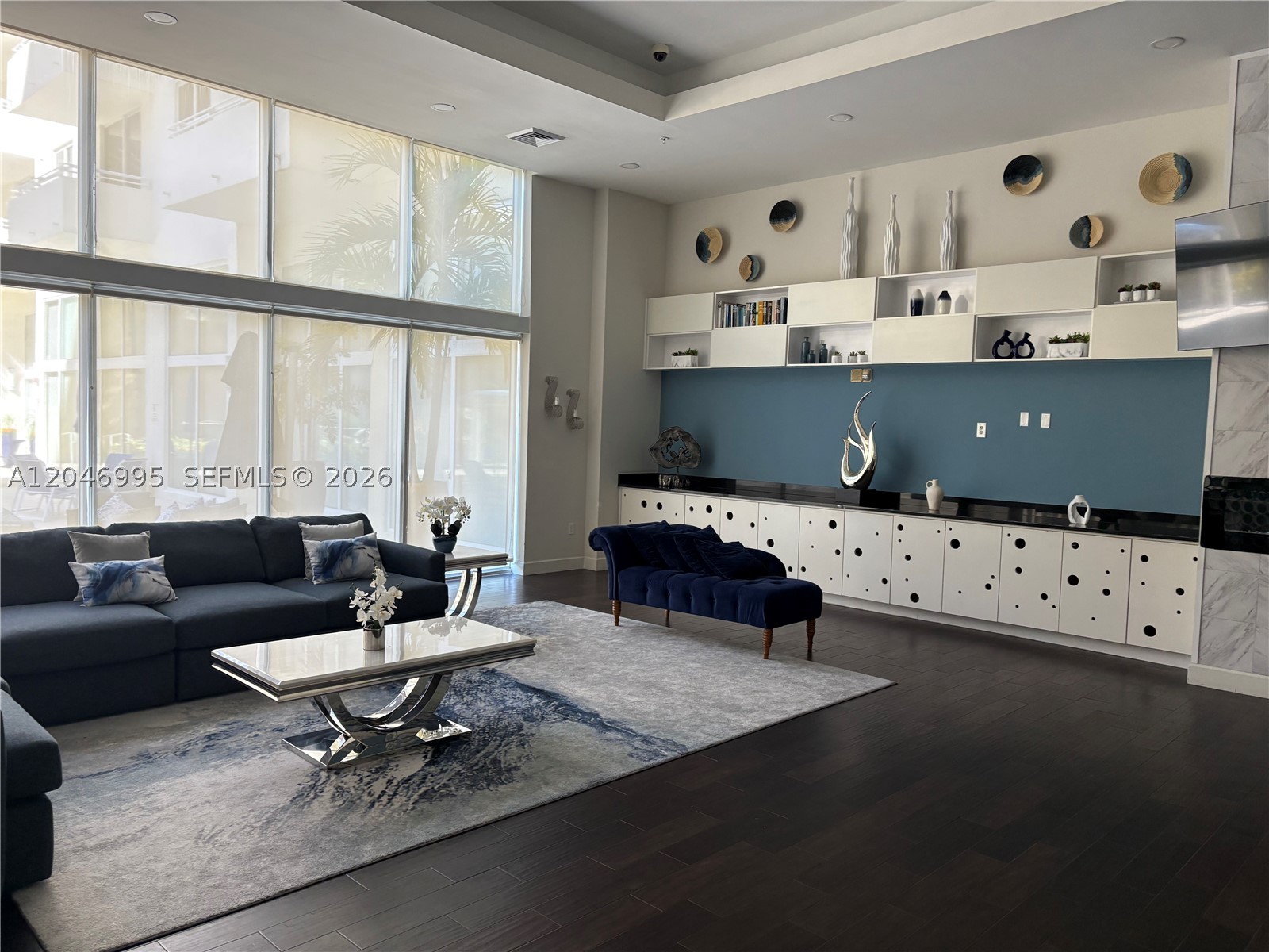 VENTURE AT AVENTURA WEST - Residential