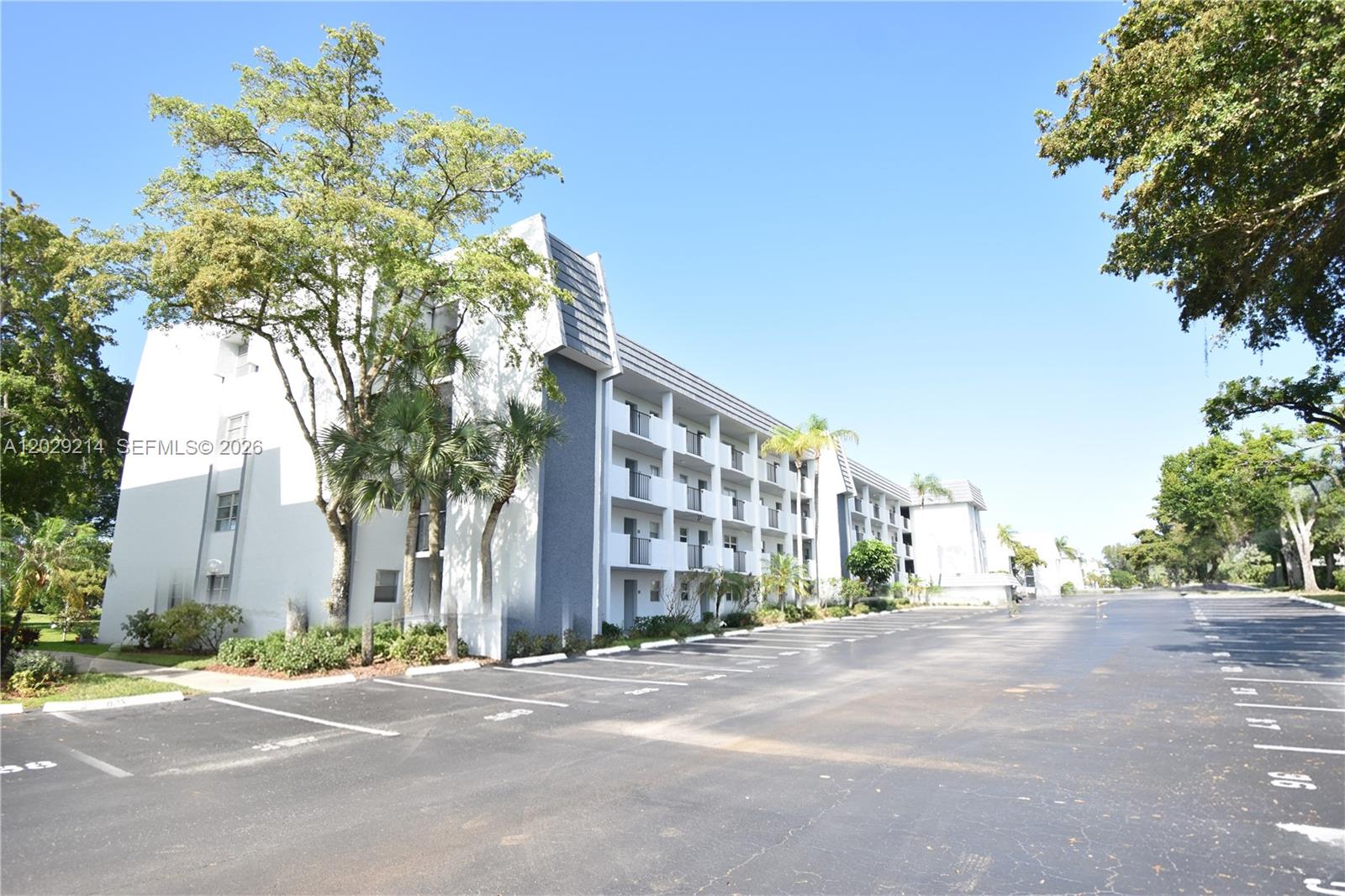 GREENS OF INVERRARY PHASE - Residential