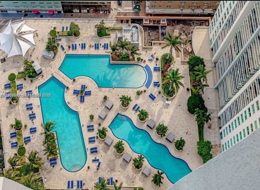 VIZCAYNE NORTH CONDO - Residential