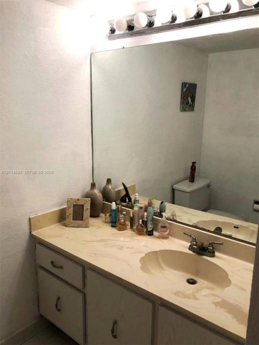 OLYMPUS CONDO PHASE - Residential