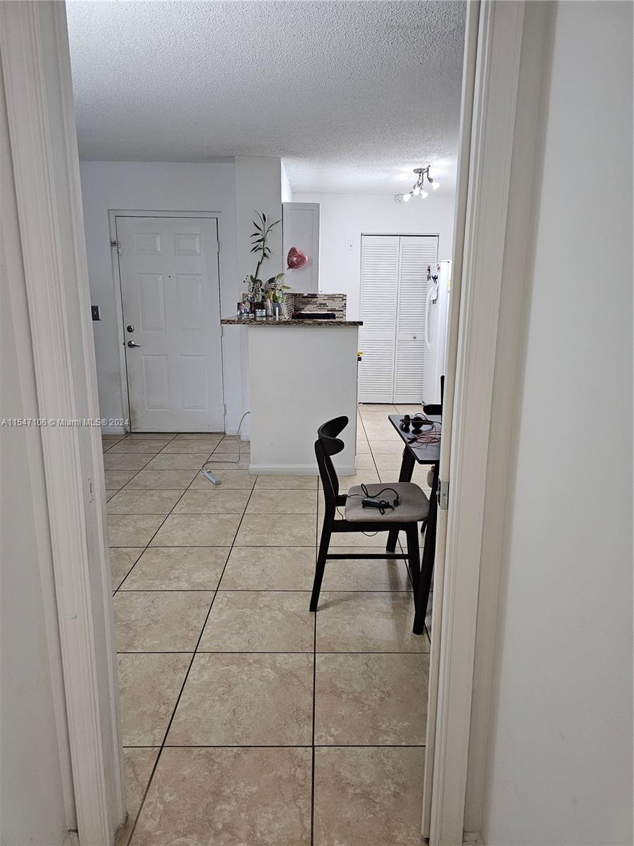 CARRINGTON AT COCONUT CRE - Residential Lease